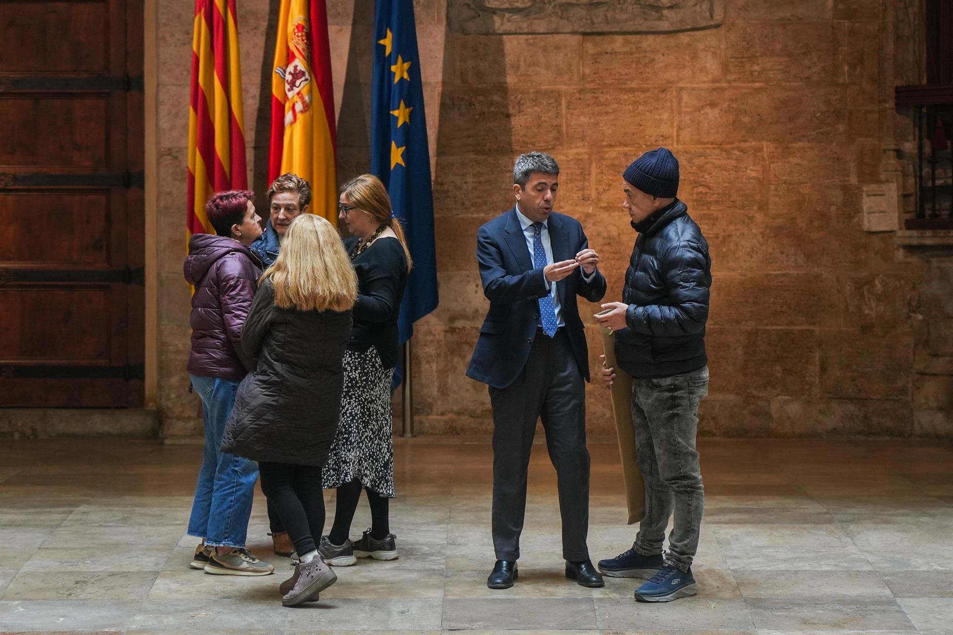 Els fotògrafs de la premsa estaven presents a la trobada 'improvisada' / Jorge Gil - EP