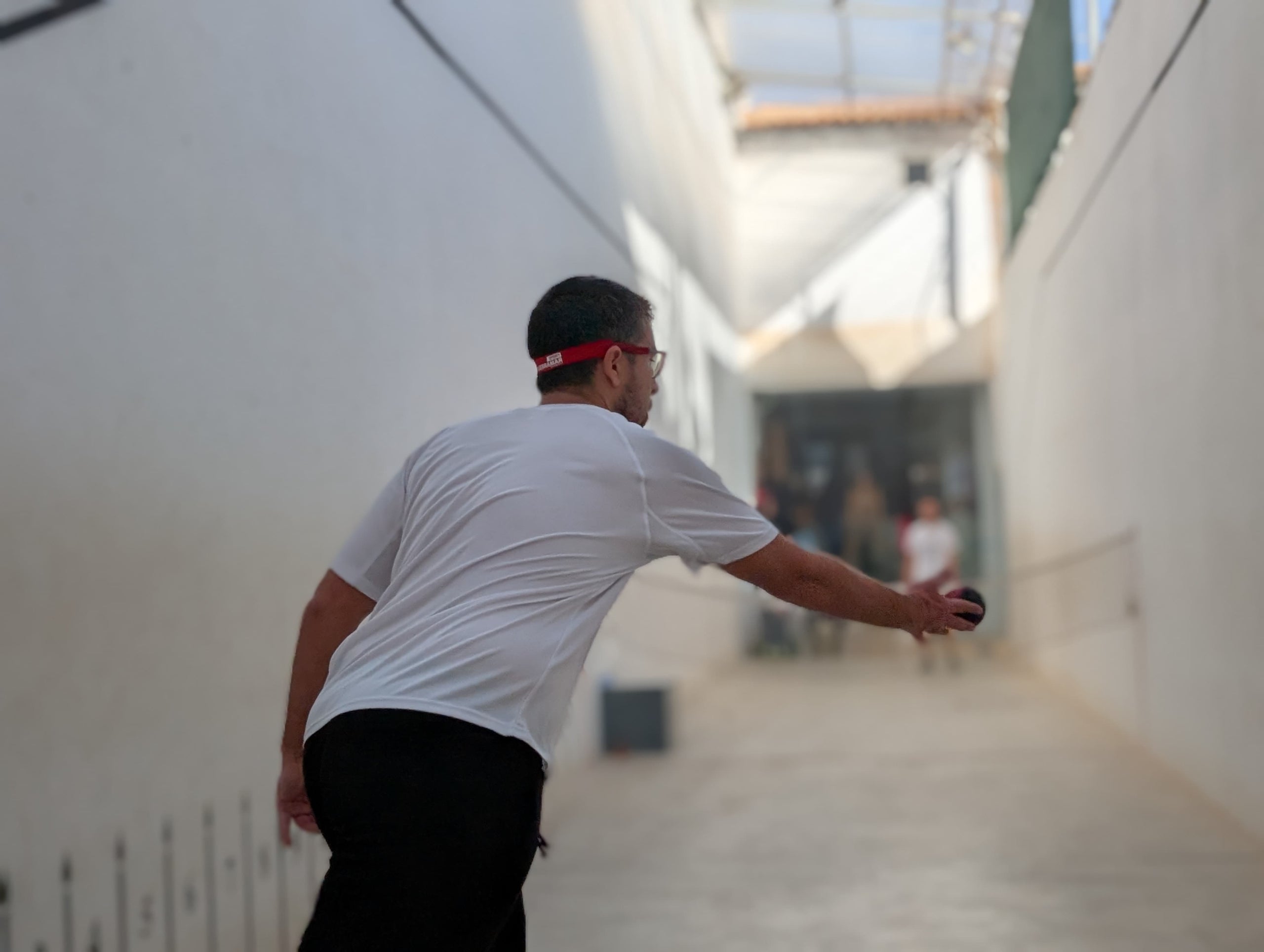 Campionat individual de pilota grossa al trinquet d'Ondara (Marina Alta). Alberto jugant encara pel CPV Crevillent (Baix Vinalopó)