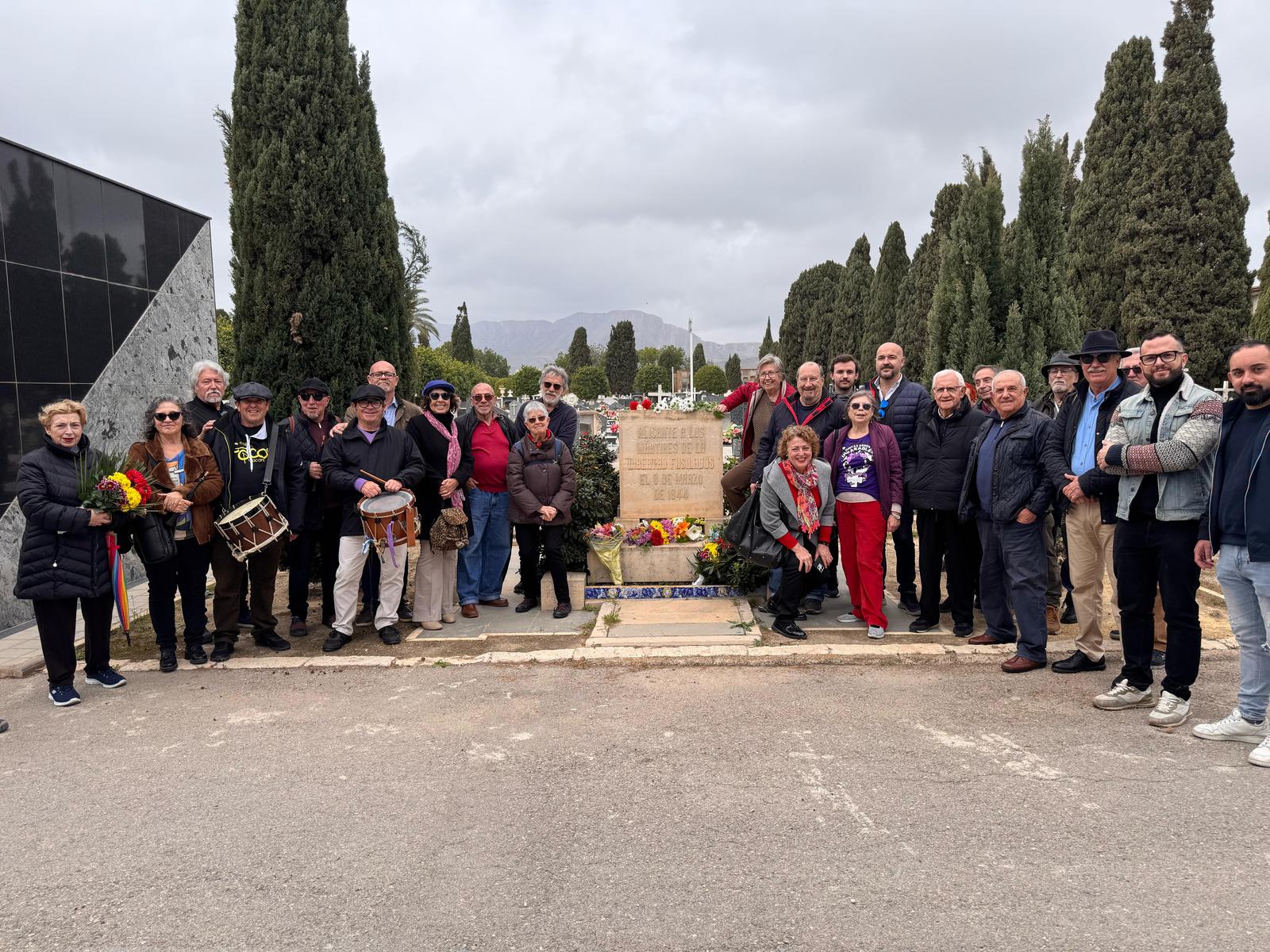 Acte cívic en record dels màrtirs de la llibertat d'Alacant el 8 de març del 2025
