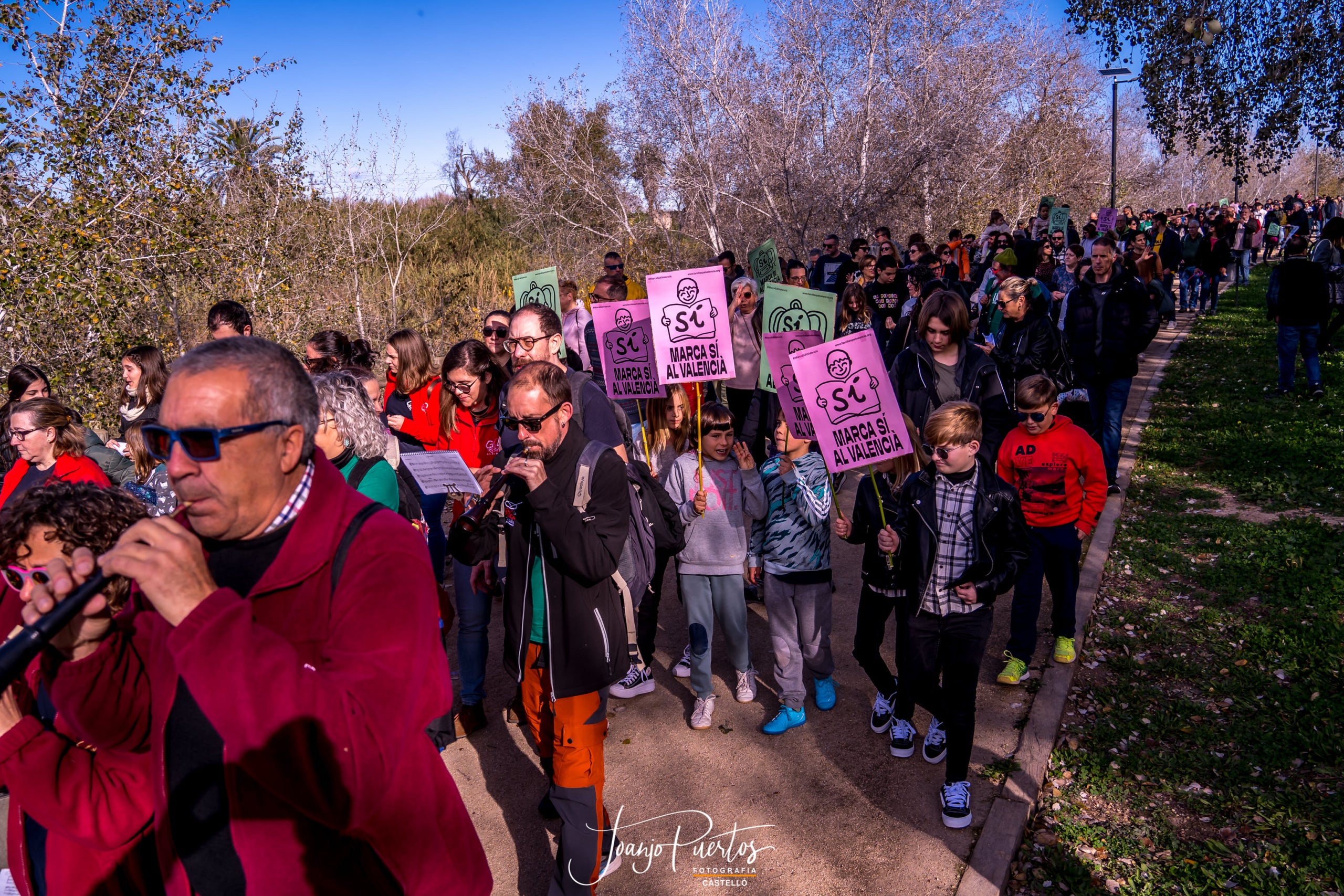 Manifestació a favor del valencià a Alzira | Joanjo Puertos | DLV
