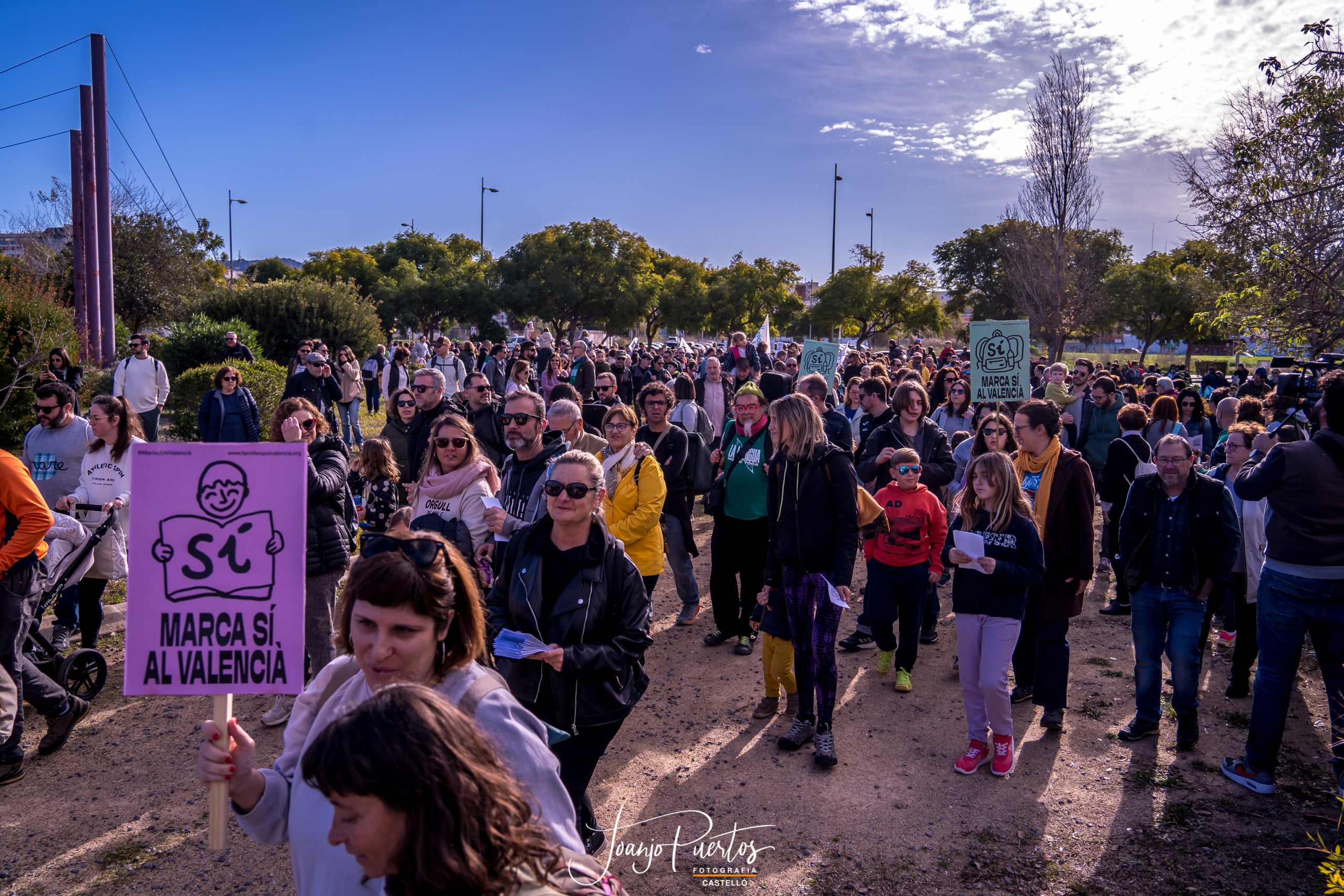 Manifestació a favor del valencià a Alzira | Joanjo Puertos | DLV
