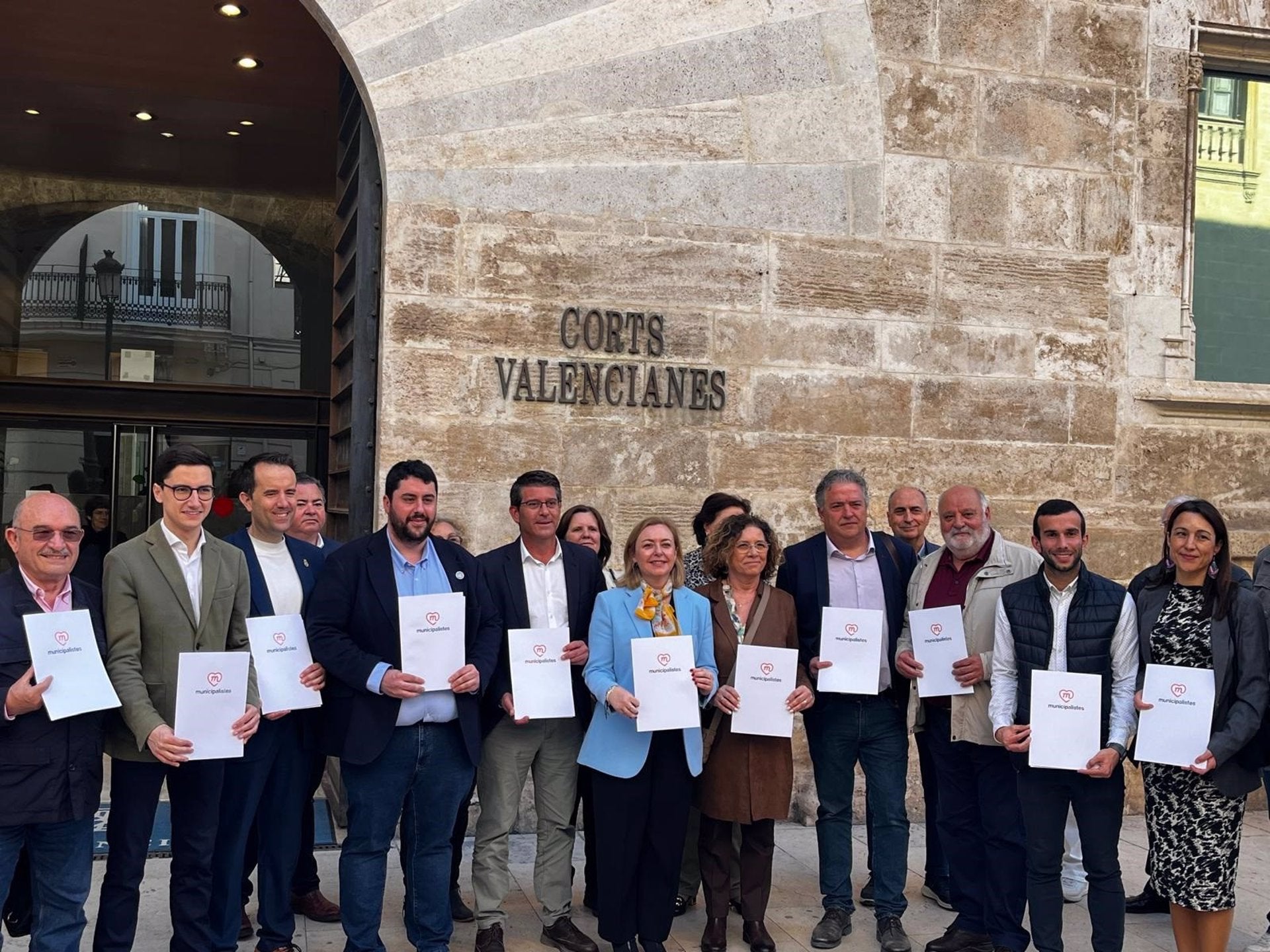 La Unió Municipalista registra una ILP a Les Corts per a reduir el llistó electoral | EP
