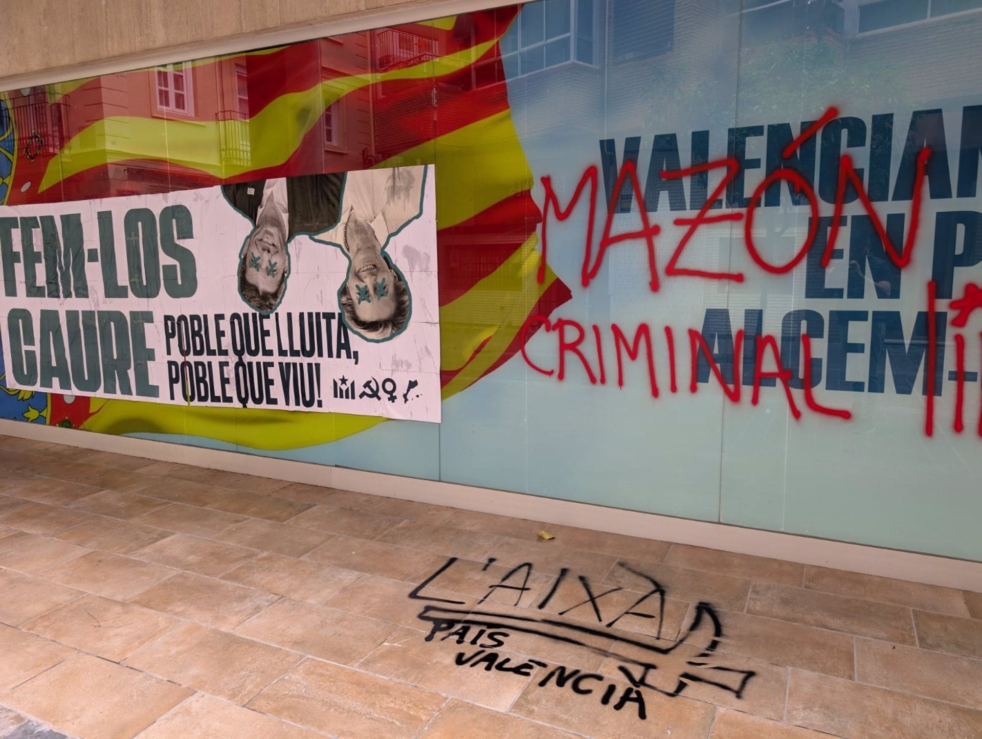 Pintades a la seu del PP a València | EP