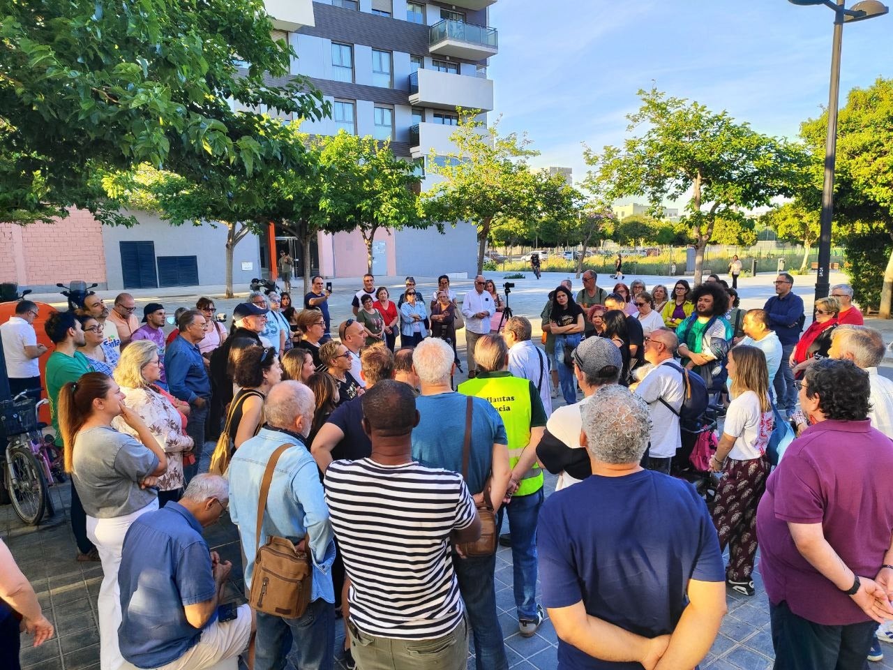 Assemblea dels veïns afectats, ahir a la Torre (València)