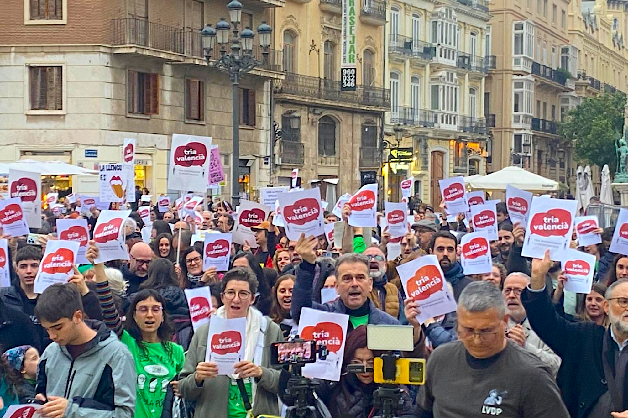 Concentració a València en favor de l'educació en valencià