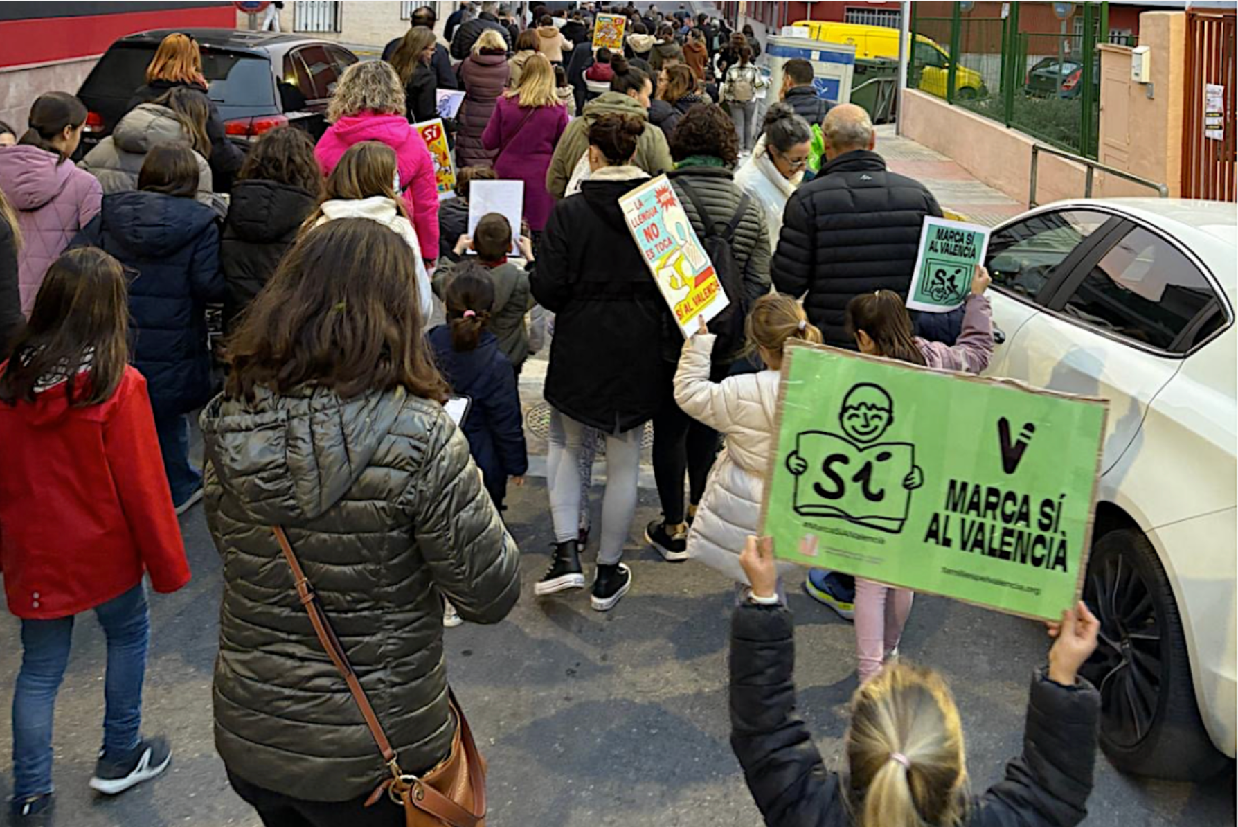 Manifestació a favor del valencià