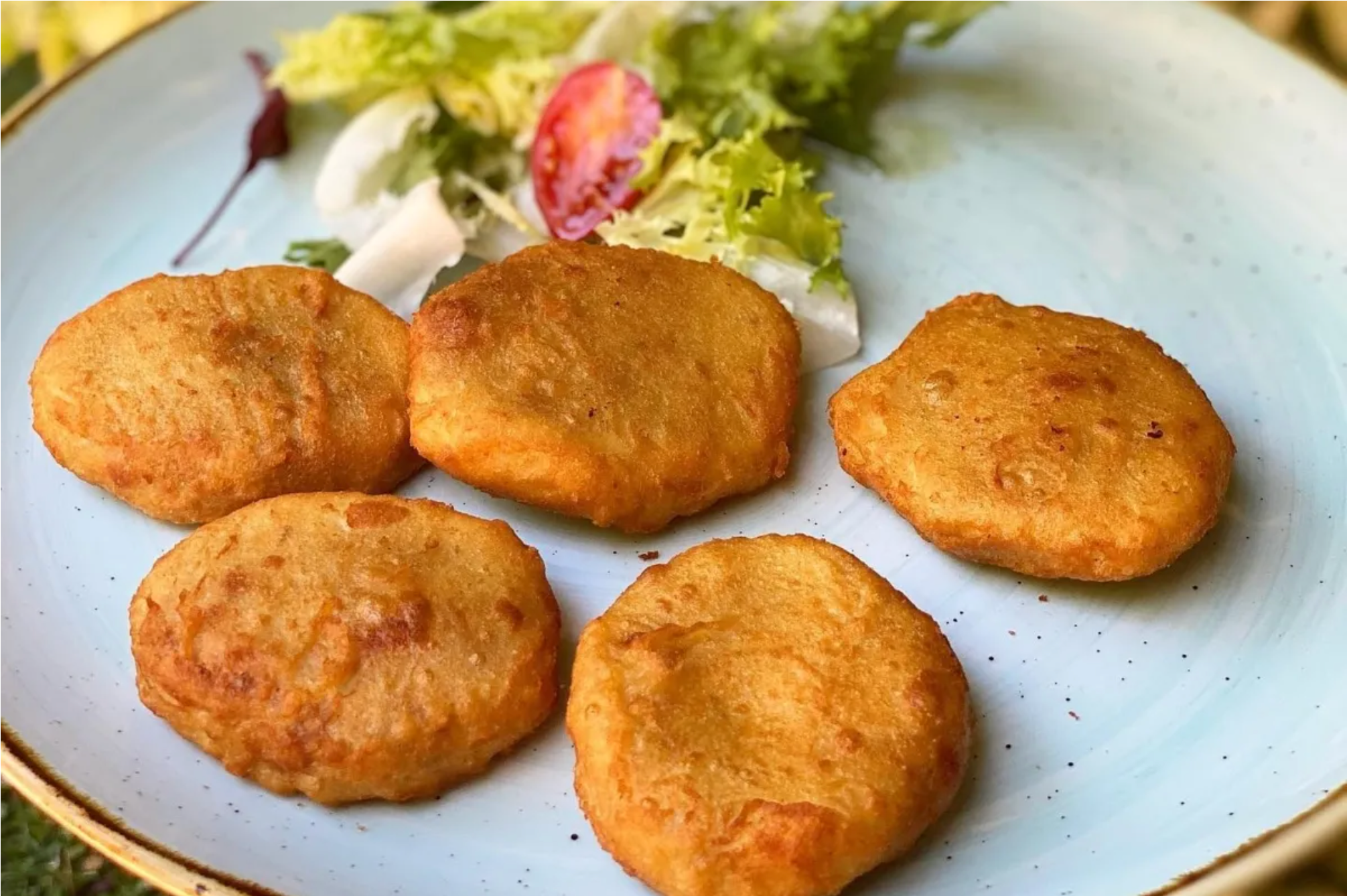 Patates d'Olot del restaurant La Deu | Facebook La Deu