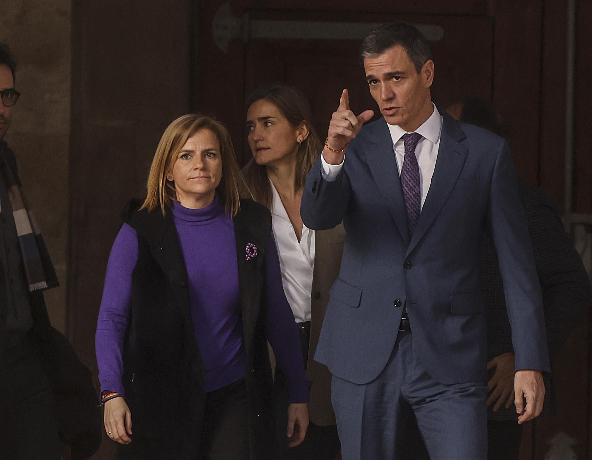 La delegada del Govern espanyol al País Valencià, Pilar Bernabé i el president del govern espanyol, Pedro Sánchez | Rober Solsona | EP