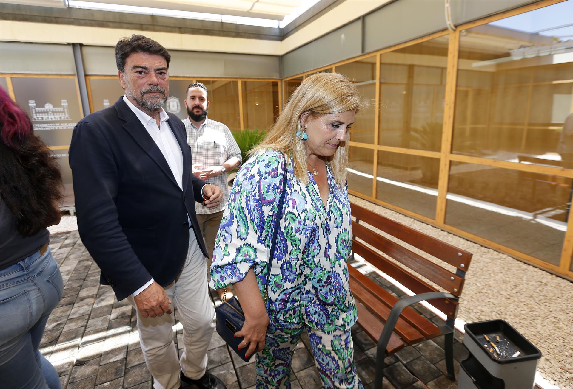 L'alcalde d'Alacant, Luis Barcala, i la portaveu de Vox a l'Ajuntament d'Alacant, Carmen Robledillo  | Joaquín P. Reina | EP