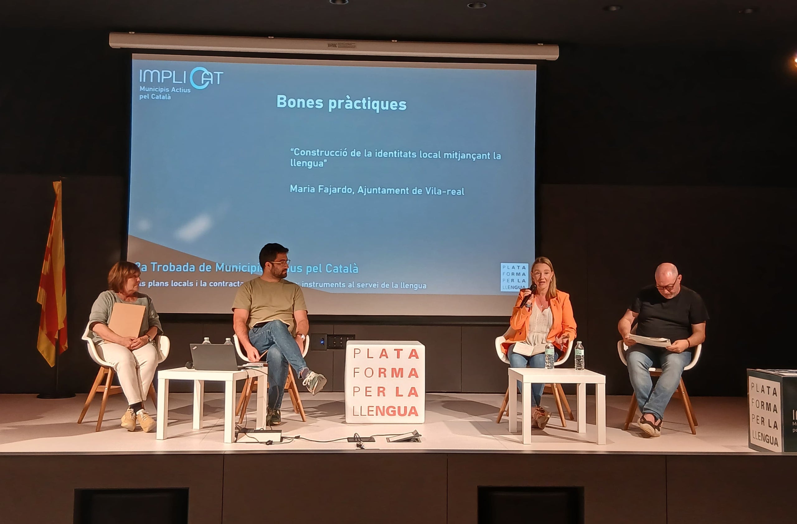 La vicealcaldessa de Vila-real, Maria Fajardo, participa en la 2a Trobada ImpliCat de municipis actius pel català, organitzada per Plataforma per la Llengua 