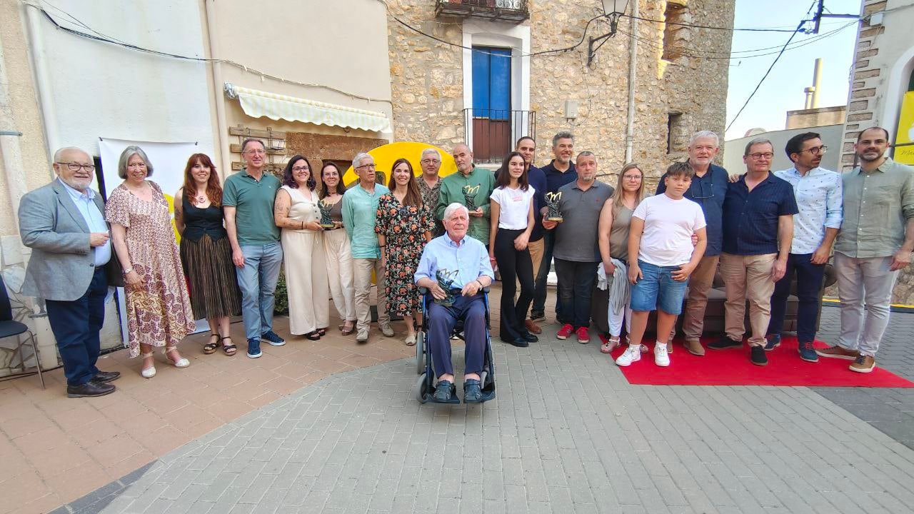 Foto de família dels guanyadors dels Premis Maestrat Viu 2025