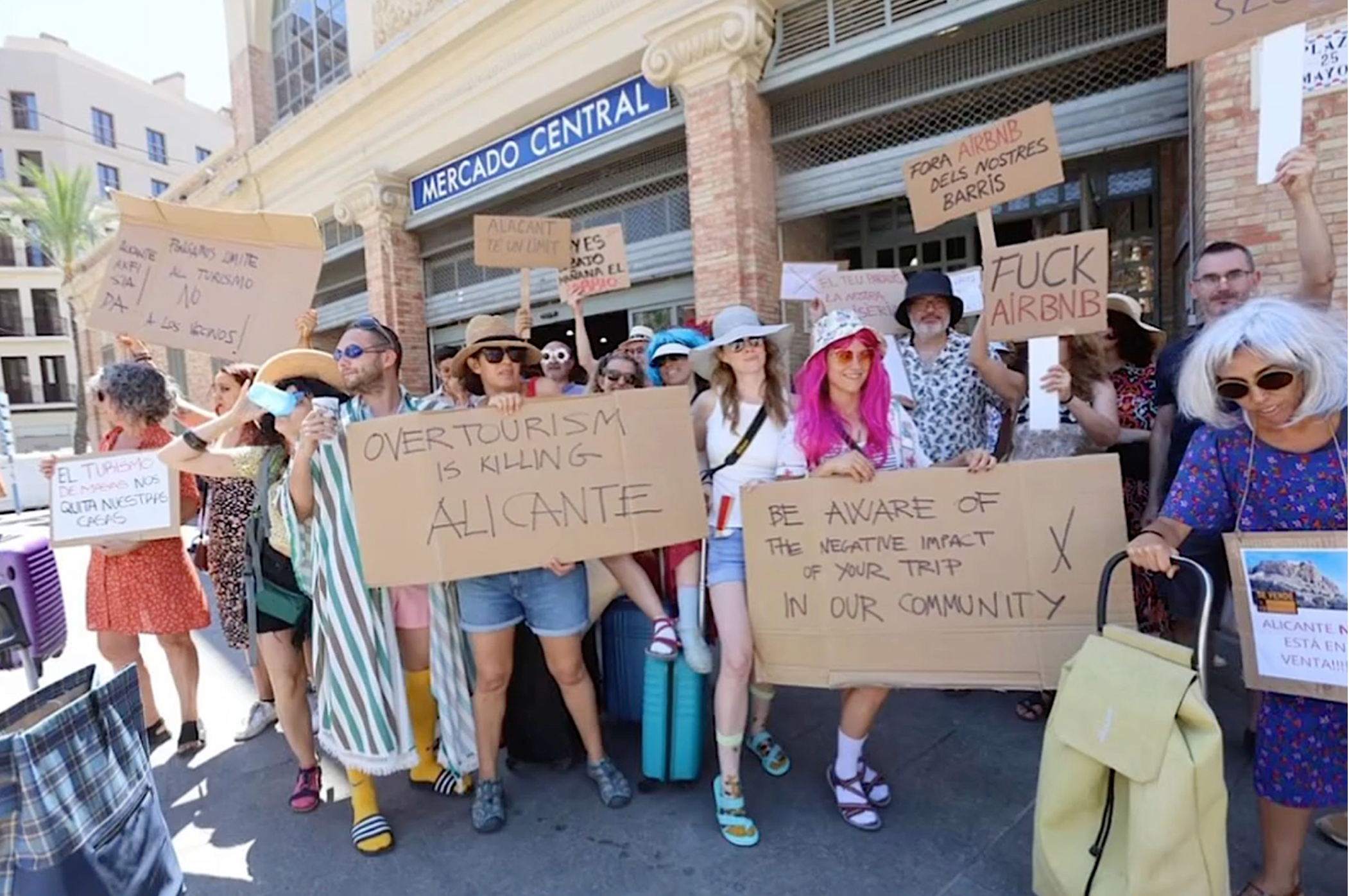 Protesta contra el turisme massiu a Alacant