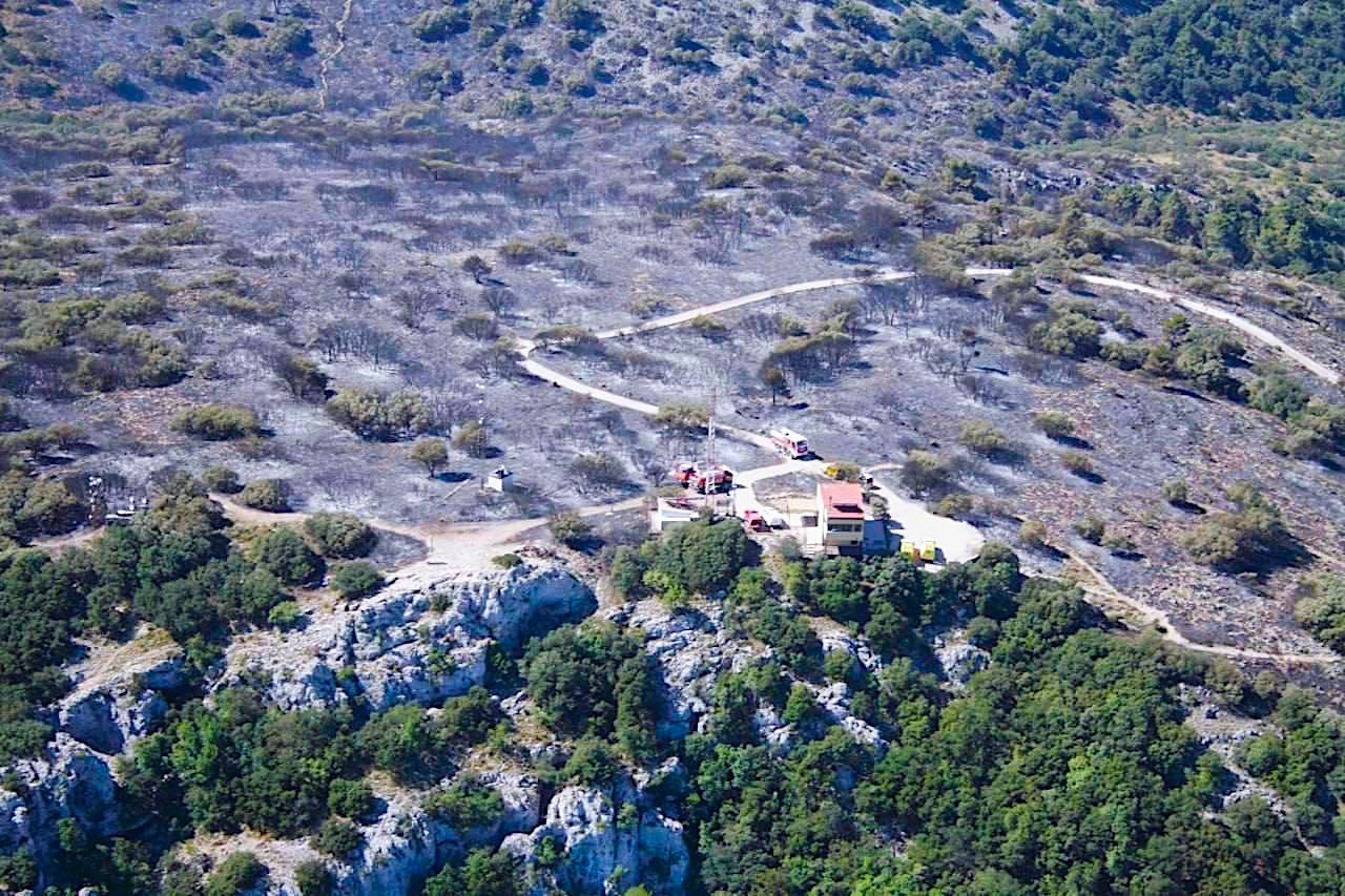 Incendi d'Ibi. Cim del Menejador | @RAFAGANDIA23