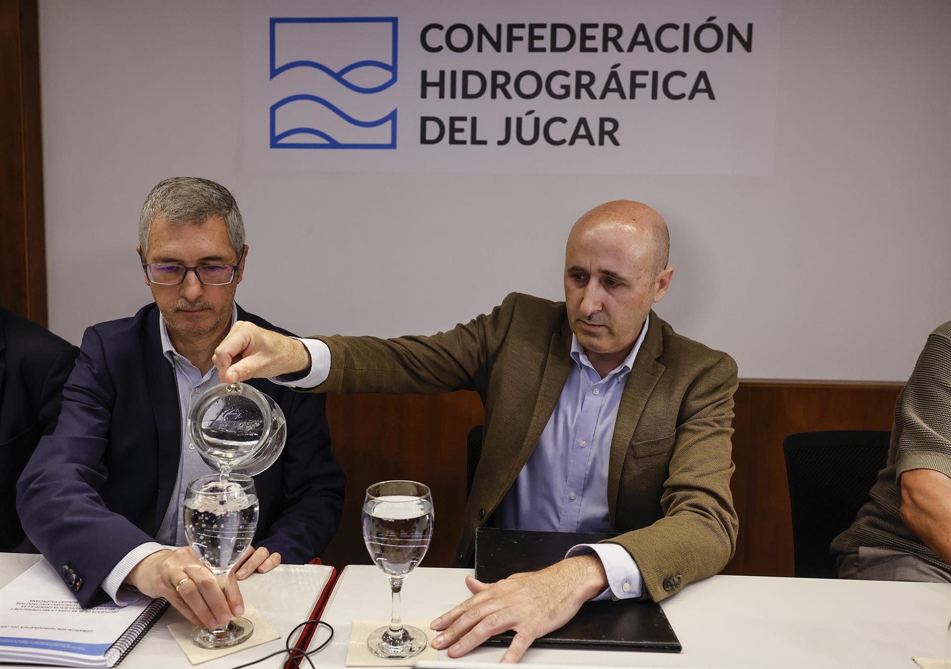 El president de la Confederació Hidrogràfica del Xúquer (CHX), Miguel Polo, a la dreta,, en una imatge d'arxiu | Rober Solsona - EP