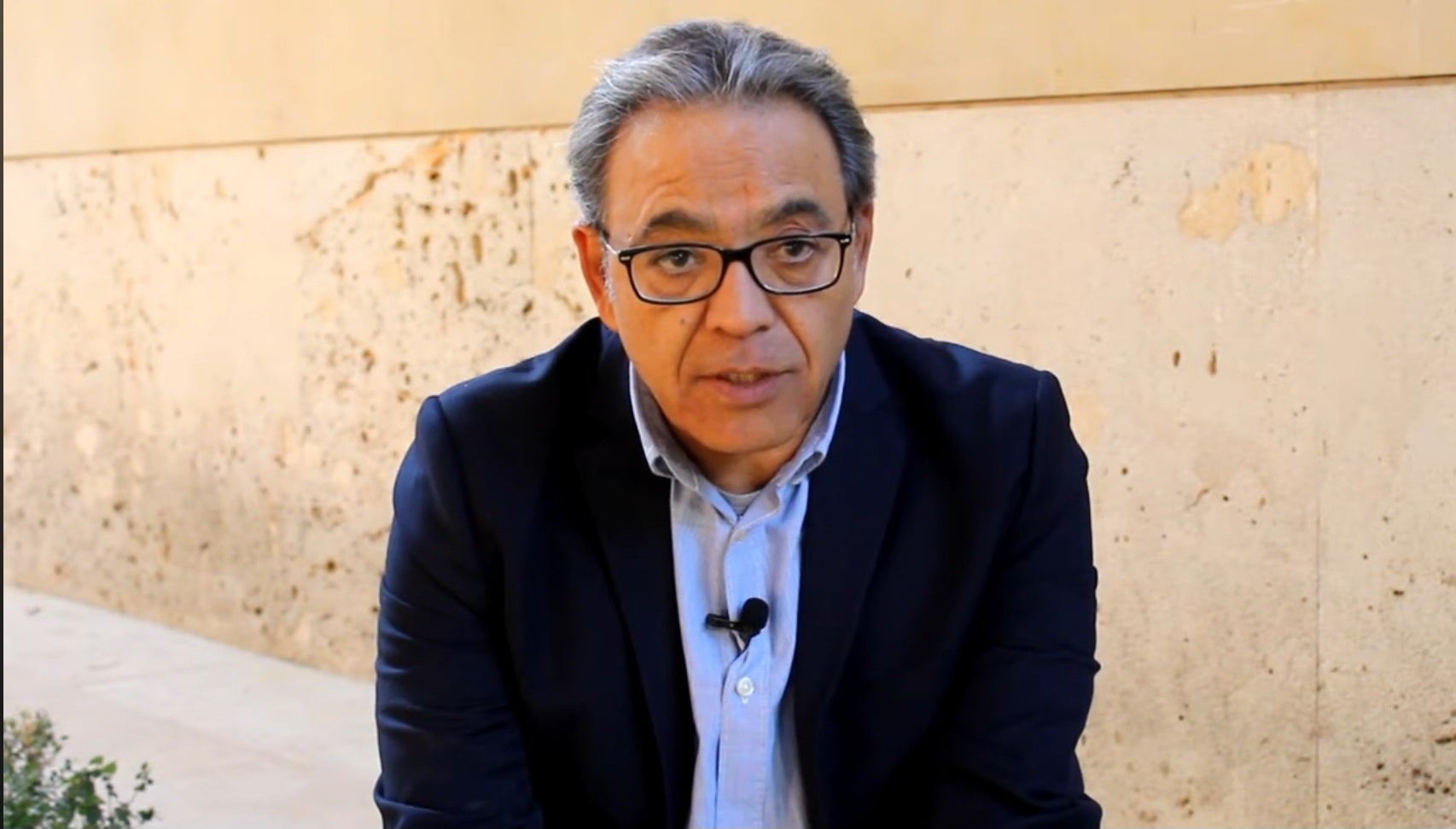 Manolo Mata, durant una entrevista a Diari la Veu.