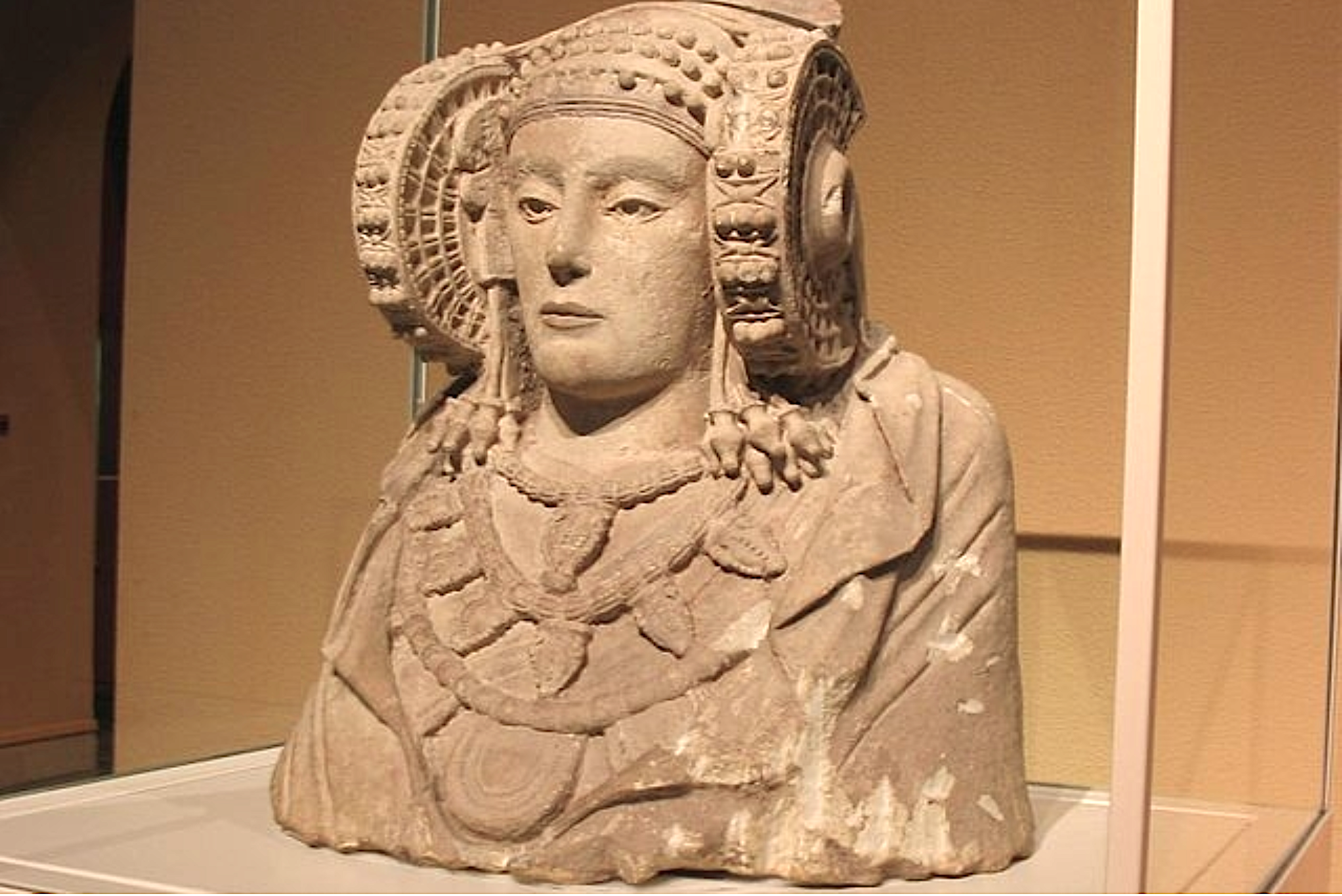 La Dama d'Elx s'exhibeix actualment al Museu Arqueològic Nacional de Madrid