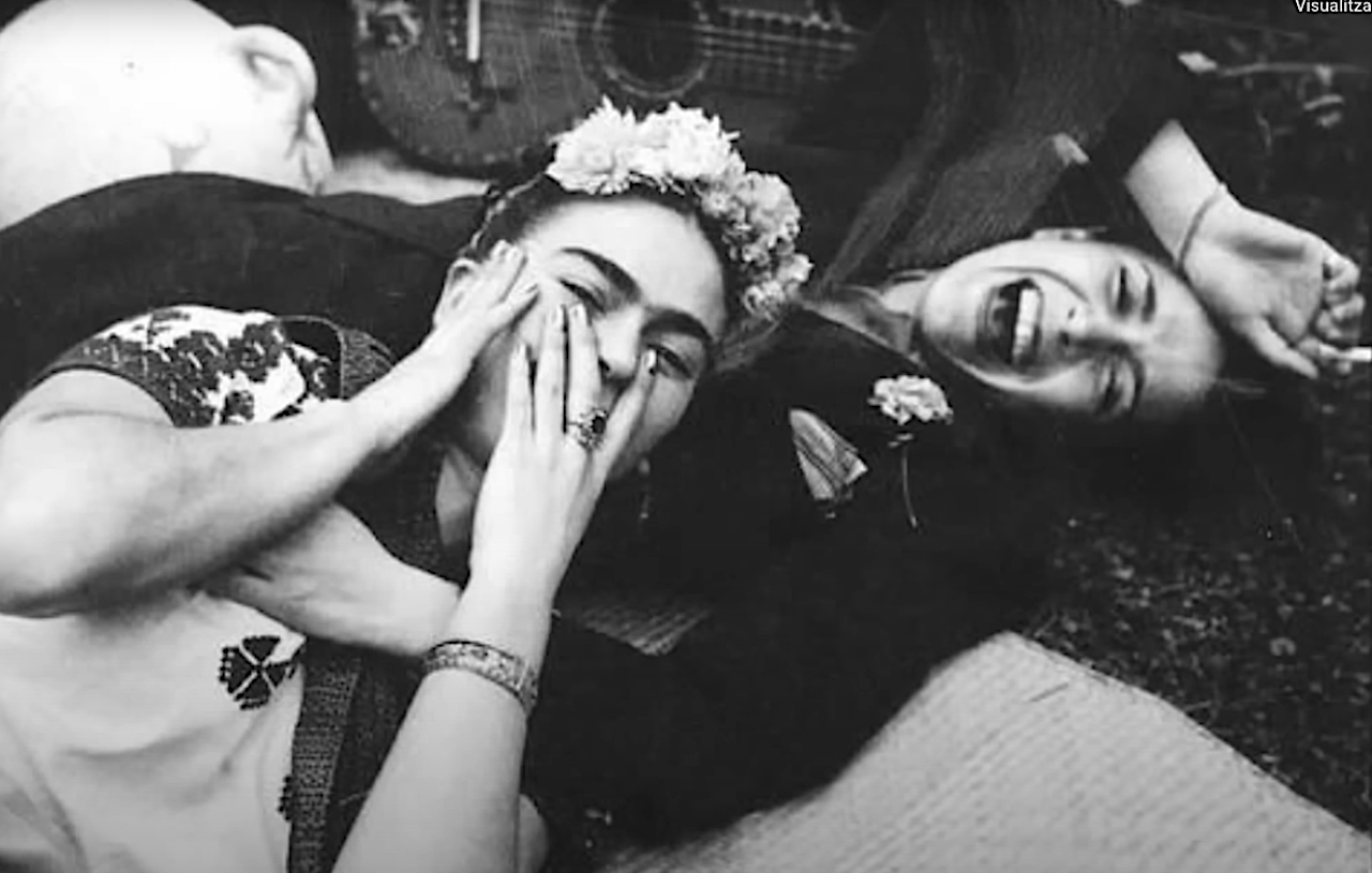 Frida Kahlo i Chavela Vargas fotografiades per Tina Modotti l'any 1950