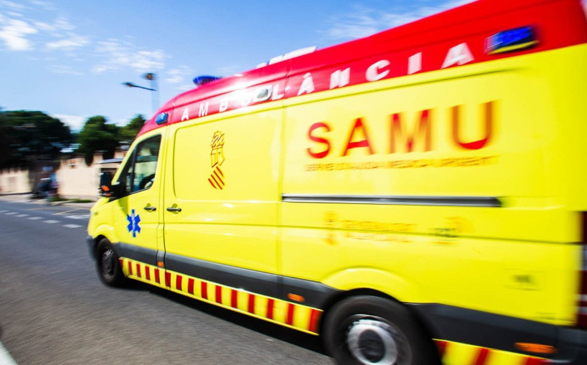 Ambulància del Servei d'Ajuda Mèdica Urgent (SAMU) | EP
