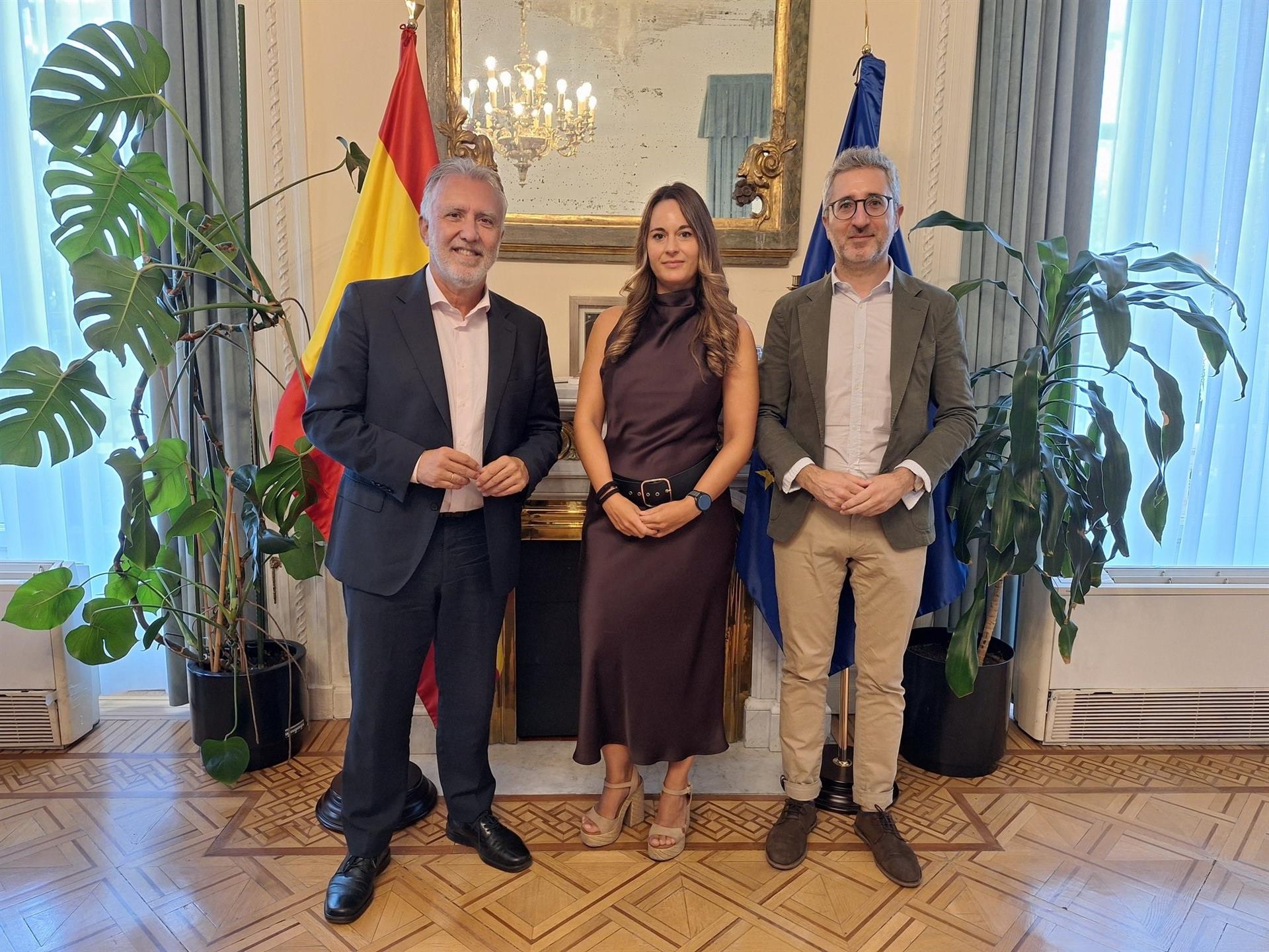 El ministre de Política Territorial i Memòria Democràtica, Ángel Víctor Torres, el secretari d'Estat de Política Territorial, Arcadi España, i la nova comissionada del govern espanyol per a la Reconstrucció després de la dana, Zulima Pérez | EP