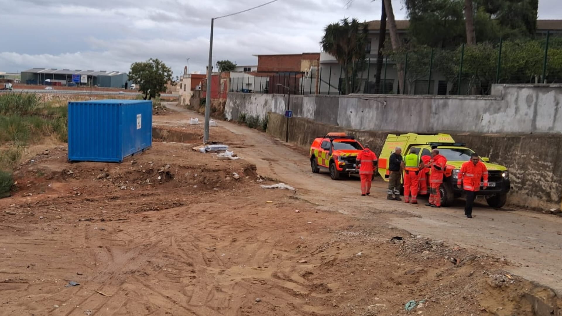 Els bombers del consorci de València vigilen les capçaleres de rius i barrancs. Emergències GVA.