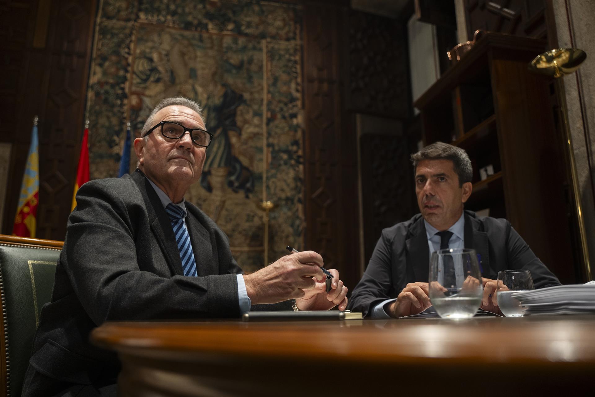 El president de la Generalitat, Carlos Mazón, i el vicepresident segon i conseller per a la Recuperació Econòmica i Social, Francisco José Gan Pampols | Jorge Gil | EP
