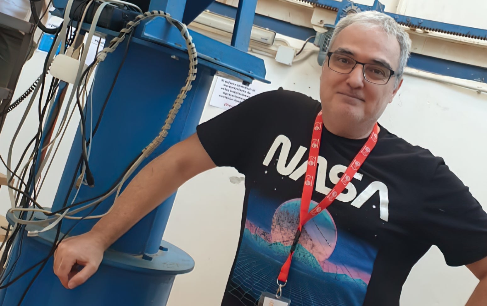 El president de l'Associació Valenciana d'Astronomia (AVA), Jordi Cornelles, al Centre Astronòmic de l'Alt Túria (CAAT), a Ares dels Oms