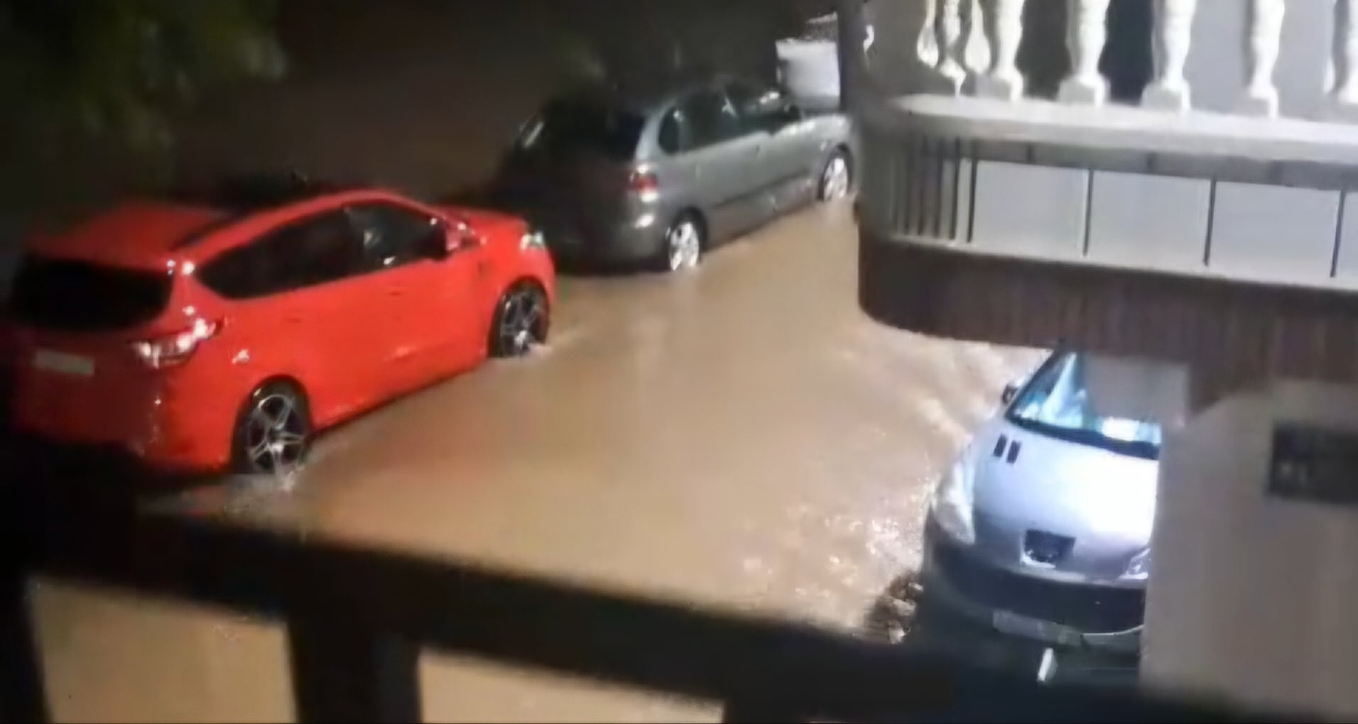 El barri del Crist d'Aldaia es torna a negar per una barrancada