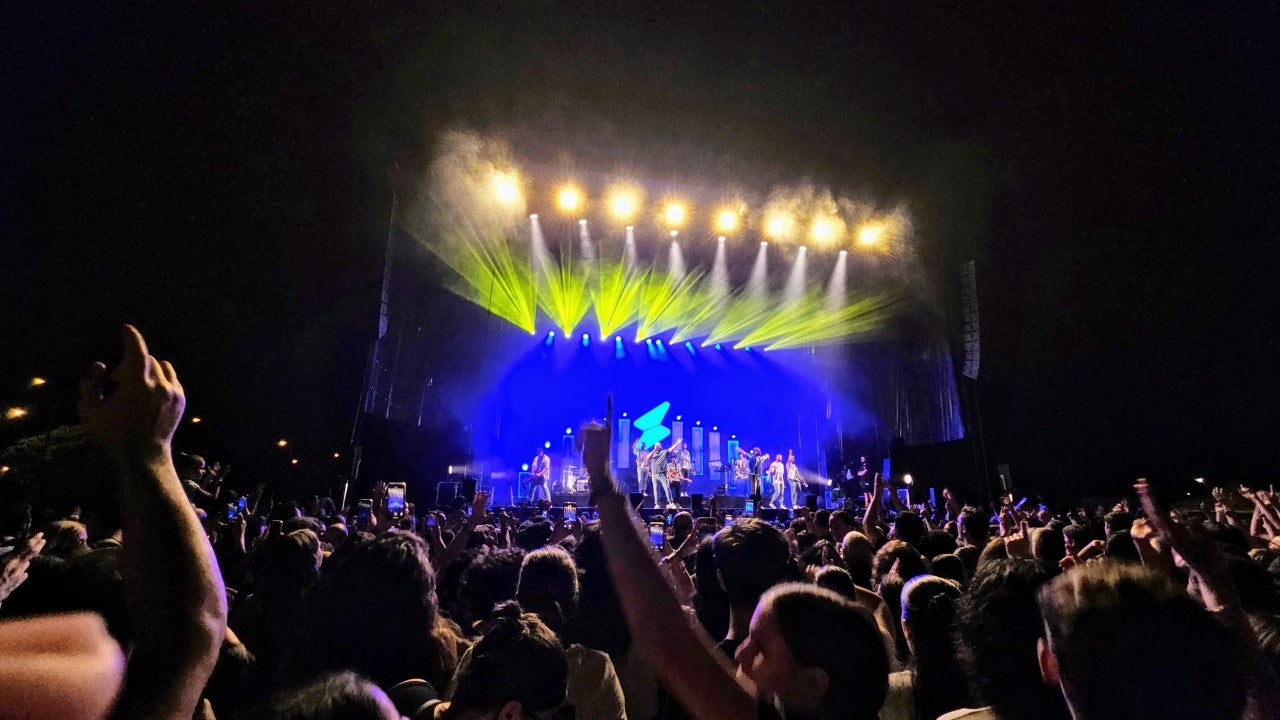 Concert de La Fúmiga en Alzira el 8 d'octubre davant de 9.000 persones. Josan Piqueres