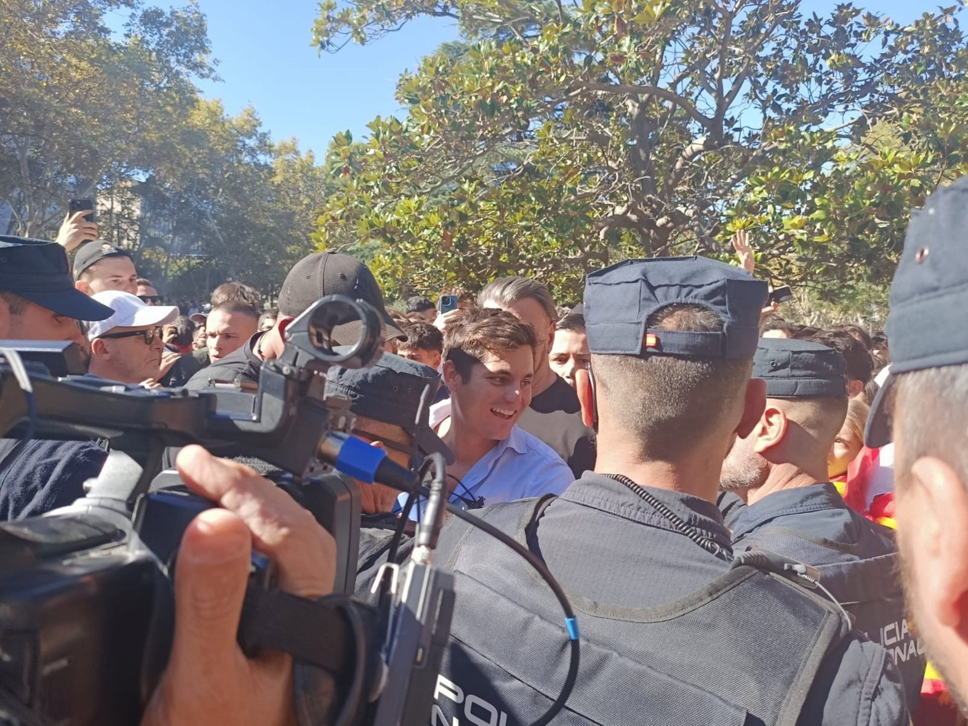 Ampli dispositiu policial a la UV per a evitar incidents davant una convocatòria no autoritzada del provocador ultradretà Vito Quiles | EP