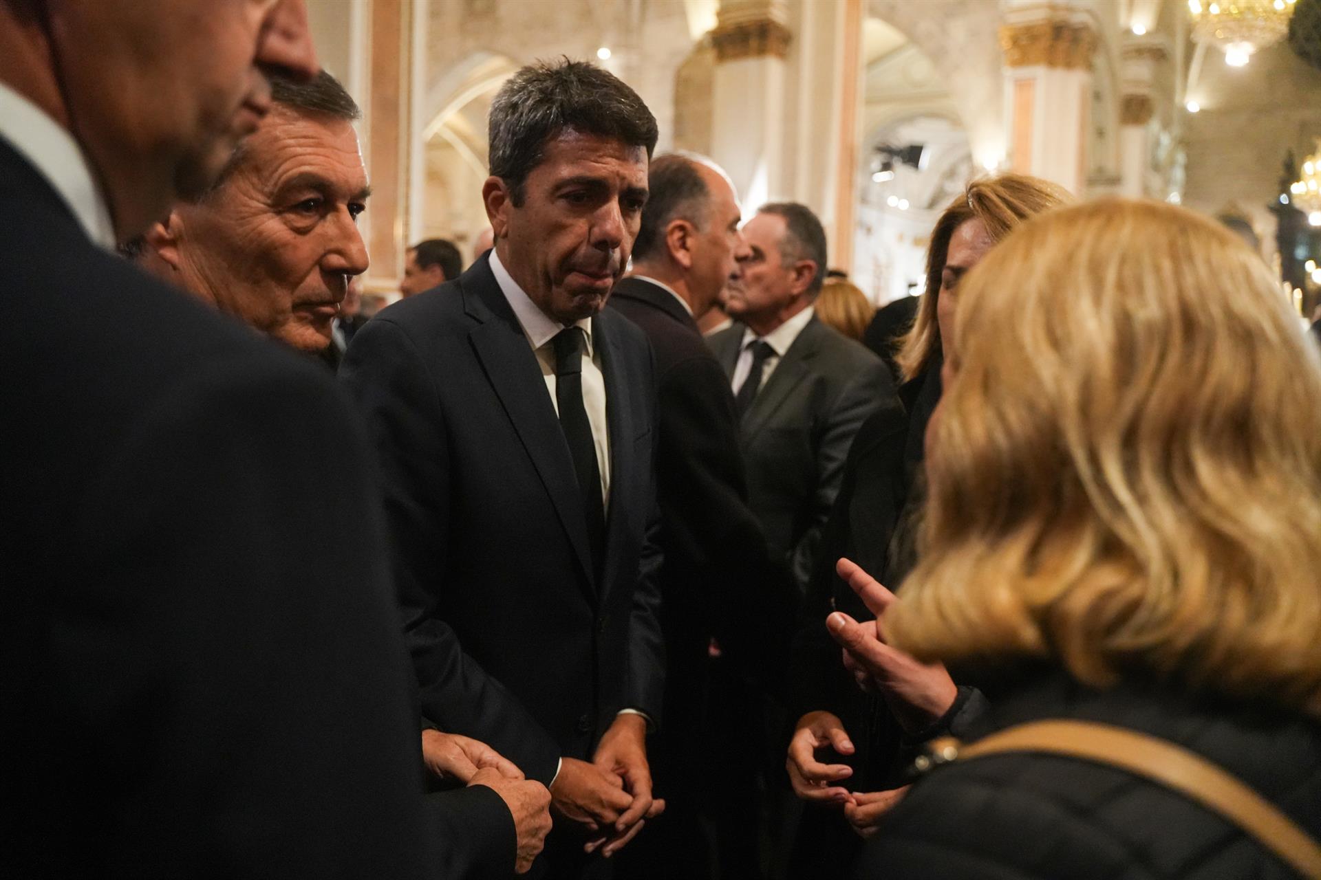 El president de la Generalitat, Carlos Mazón en la missa funeral per les víctimes de la dana,a la catedral de València | Jorge Gil | EP