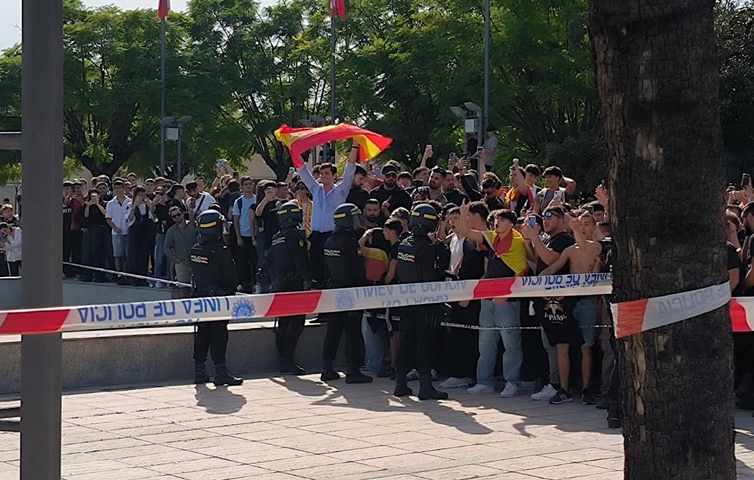 Acte no autoritzat de Vito Quiles a la UA amb un ampli desplegament policial | EP