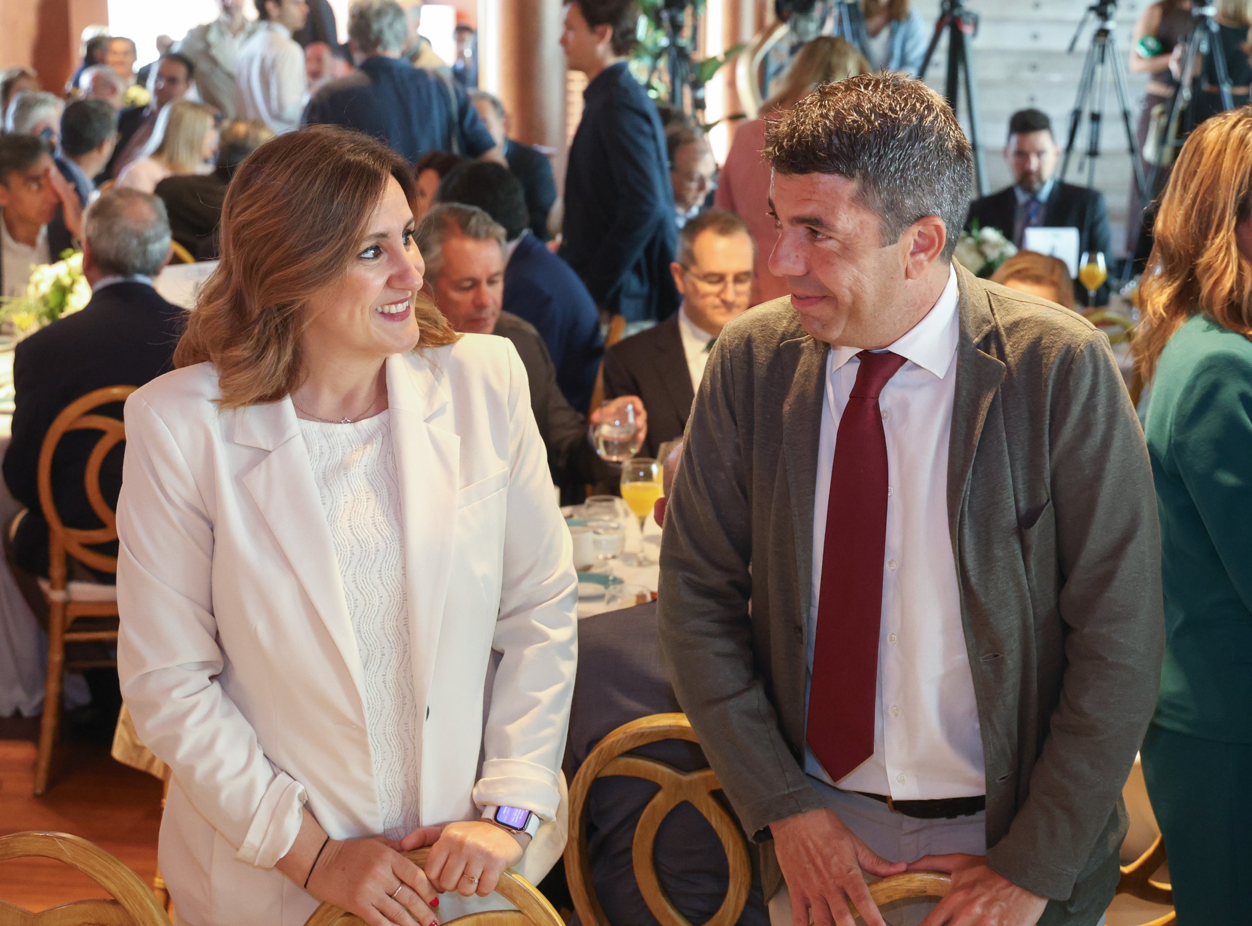L'alcaldessa de València, M. José Catalá, i el president de la Generalitat, Carlos Mazón | GVA