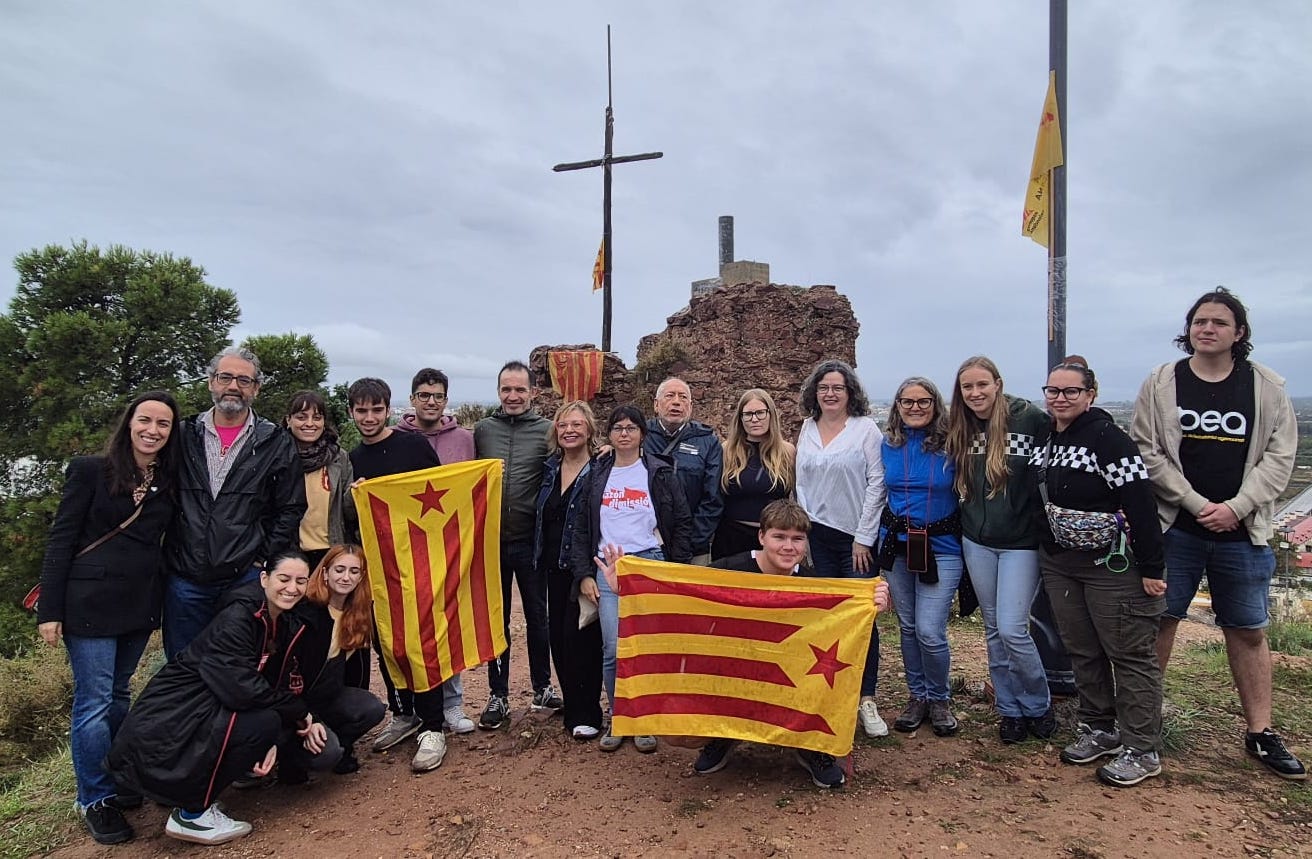Representants de les entitats convocants de l'Aplec del Puig a la Muntanyeta de la Patà