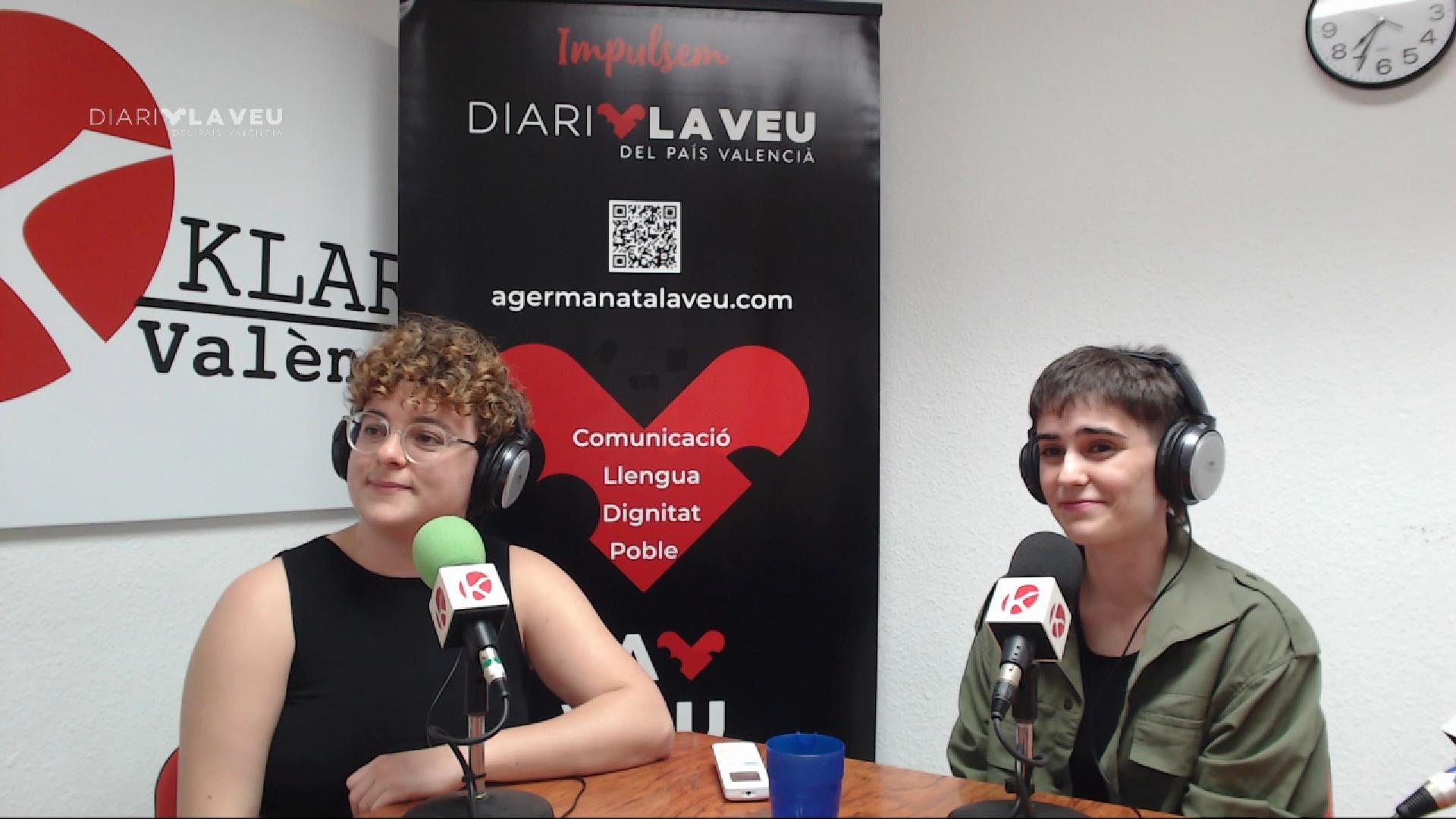 Judith i Pilar, cantants d'Invers als estudis de Ràdio Klara.