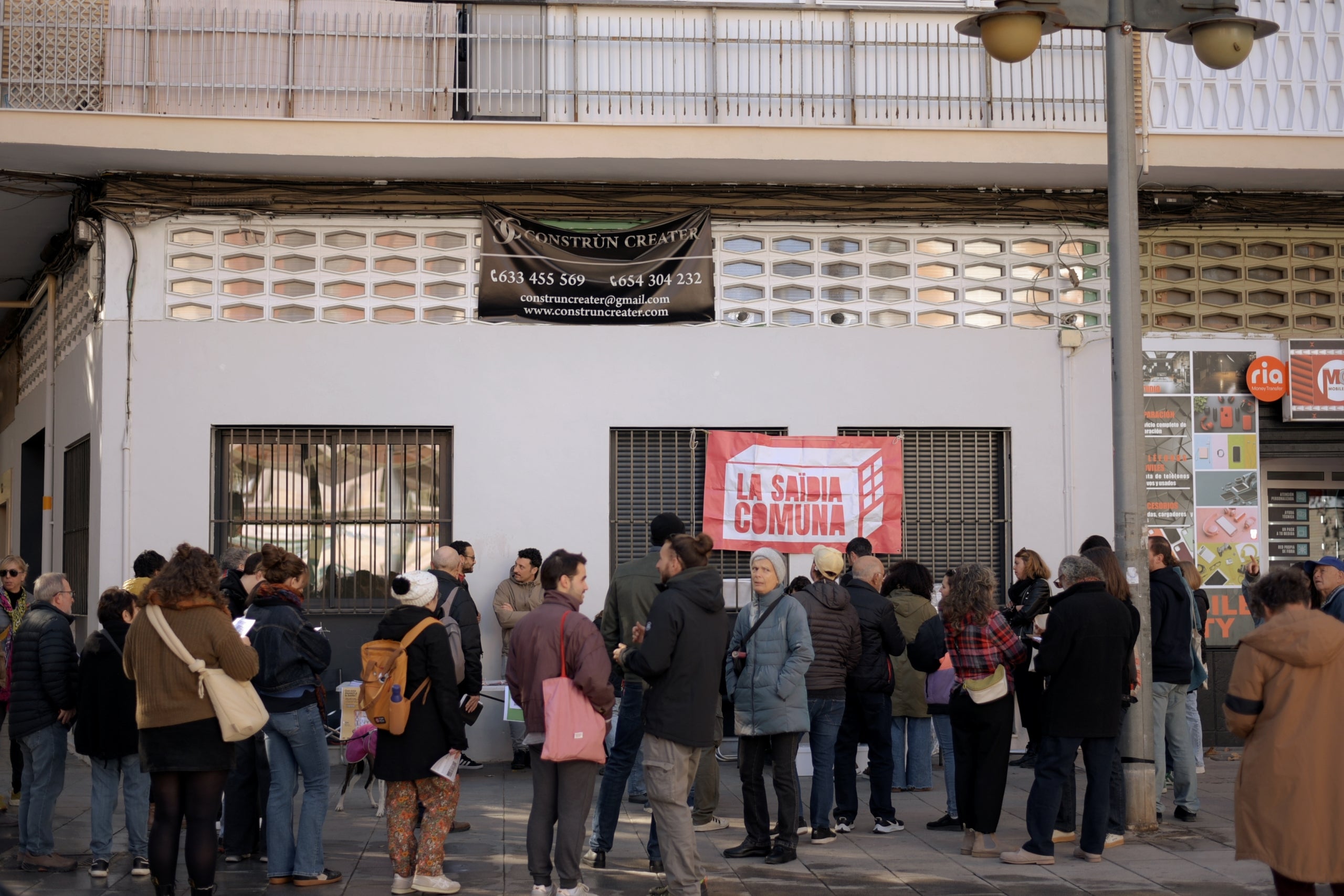 Acte de suport al veïnat de la Finca Groga que pateix assetjament immobiliari a La Saïdia