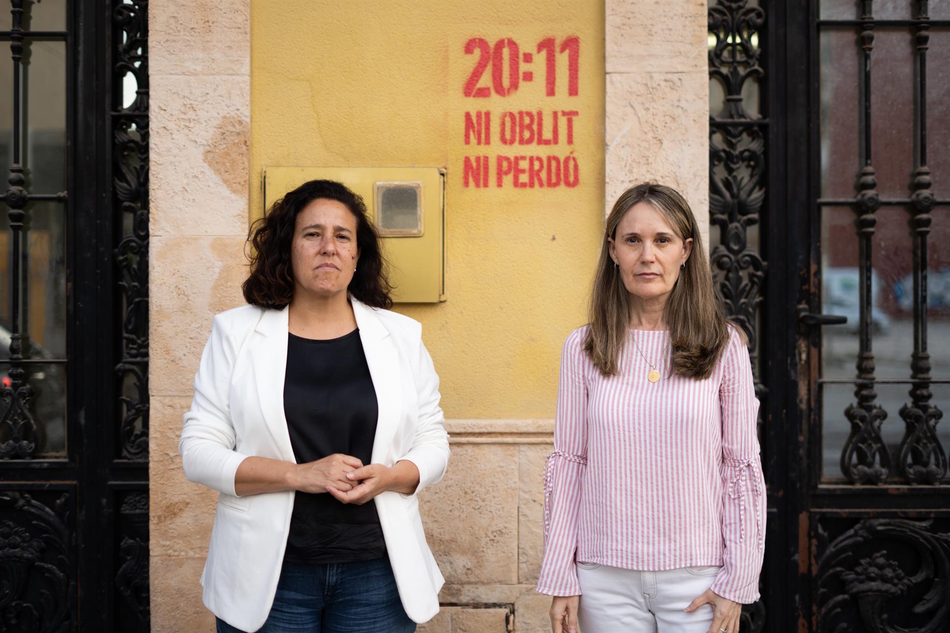 La presidenta de l'Associació Víctimes de la dana, Mariló Gradolí, i la presidenta de l'Associació Víctimes Mortals de la dana 29O, Rosa Álvarez | Jorge Gil | EP