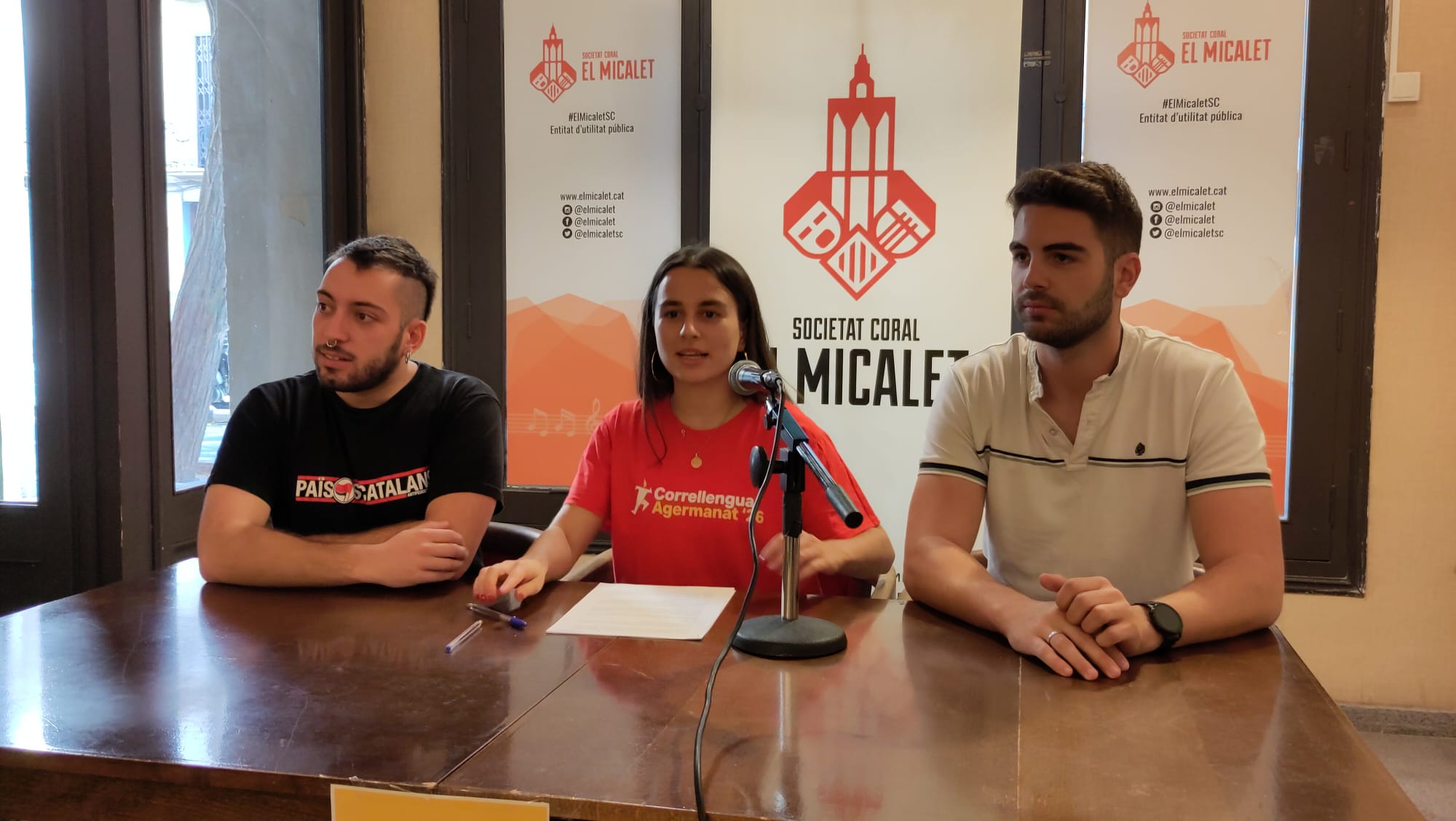 Presentació del Correllengua Agermanat al Teatre el Micalet de València