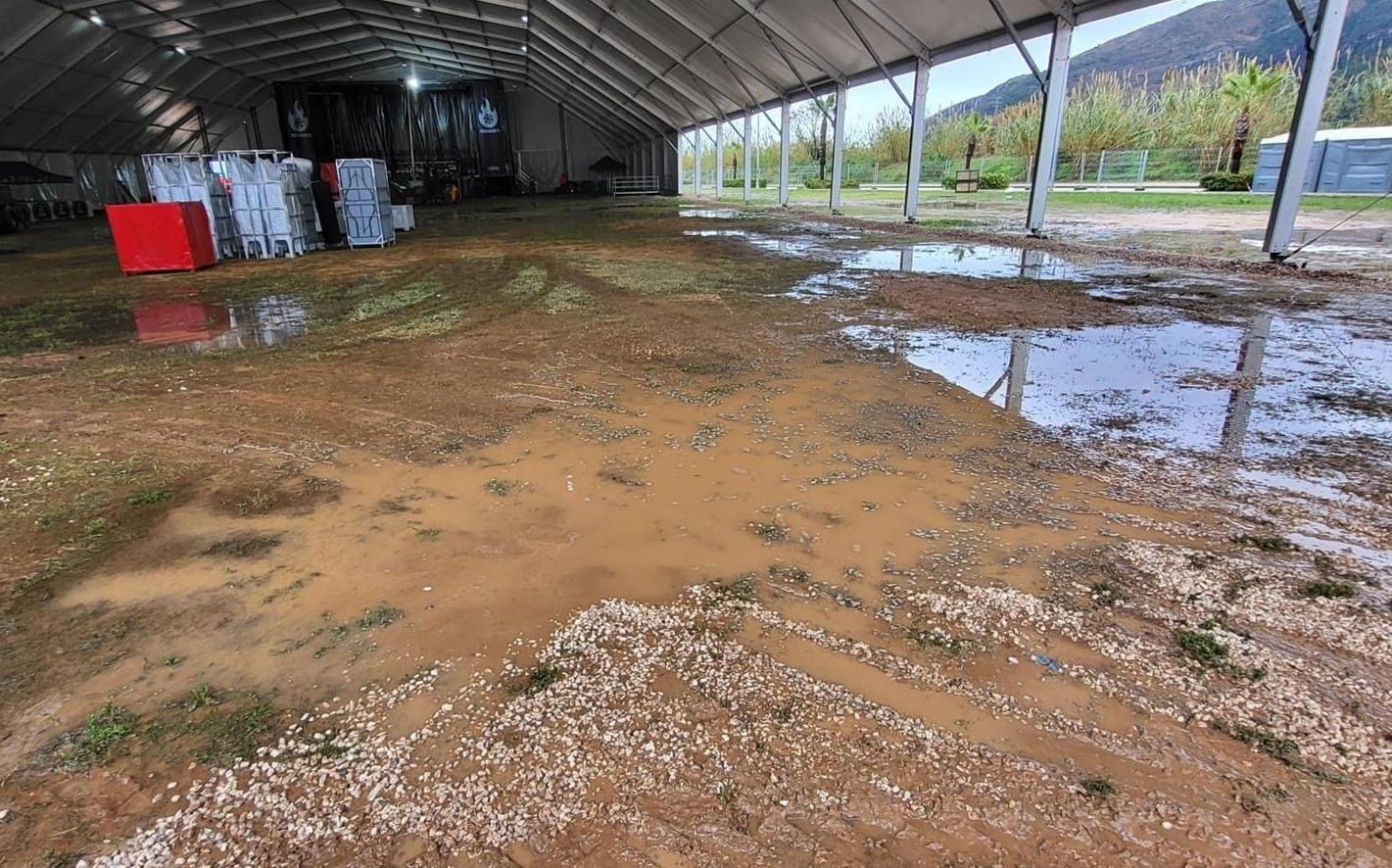 Estat del recinte del Festivern a causa de les pluges fortes