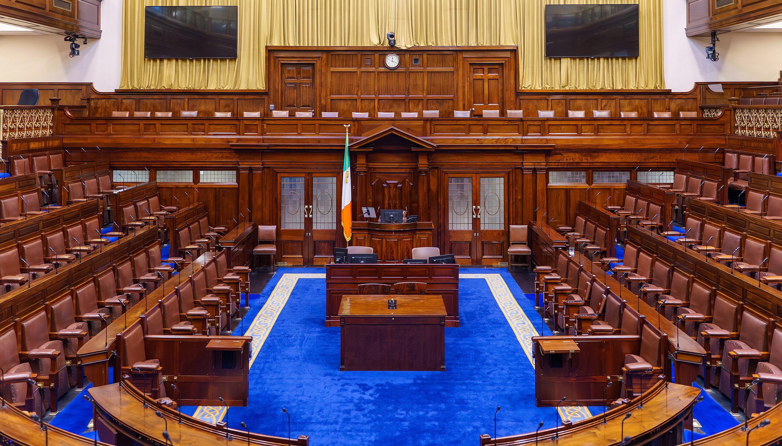 La 'Dáil Éireann' (cambra baixa) de l''Oireachtas' (parlament) de la República d'Irlanda | Wikimedia Commons