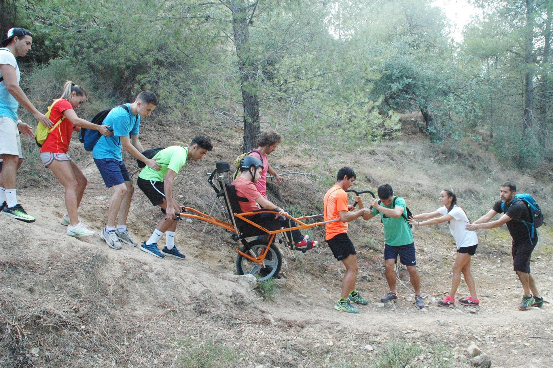 El senderisme amb persones amb discapacitat encara és una assignatura pendent