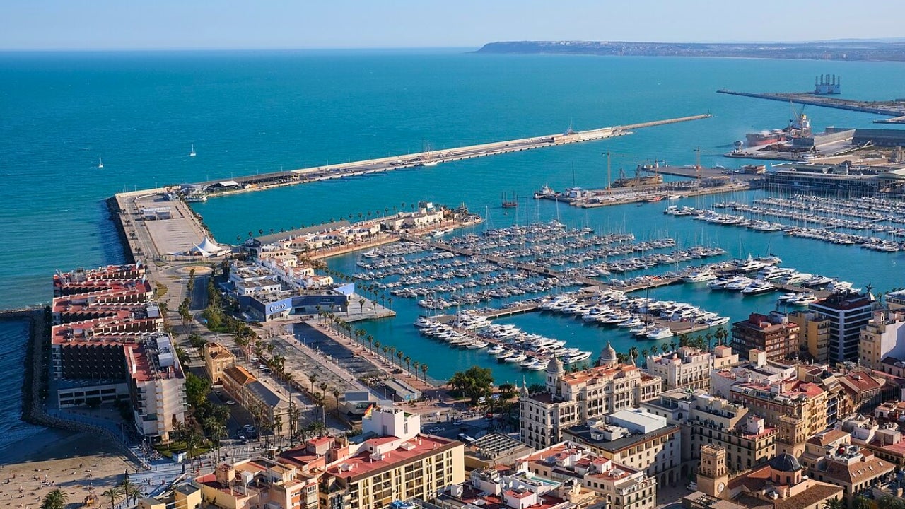 Vista aèria del port d'Alacant. Port d'Alacant.