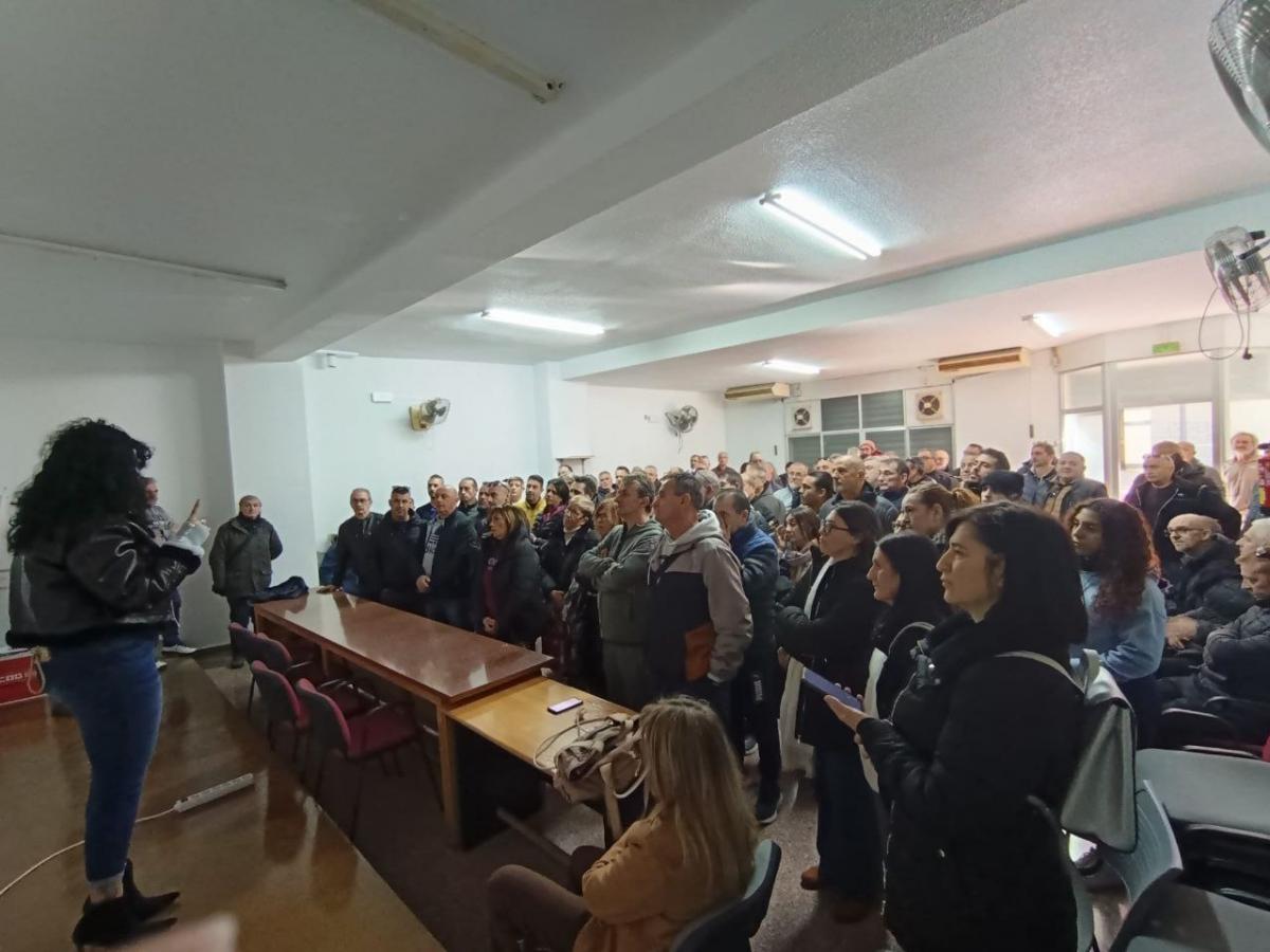 La plantilla d'Anelco en l'assemblea on s'ha decidit iniciar mobilitzacions. Foto: CCOO