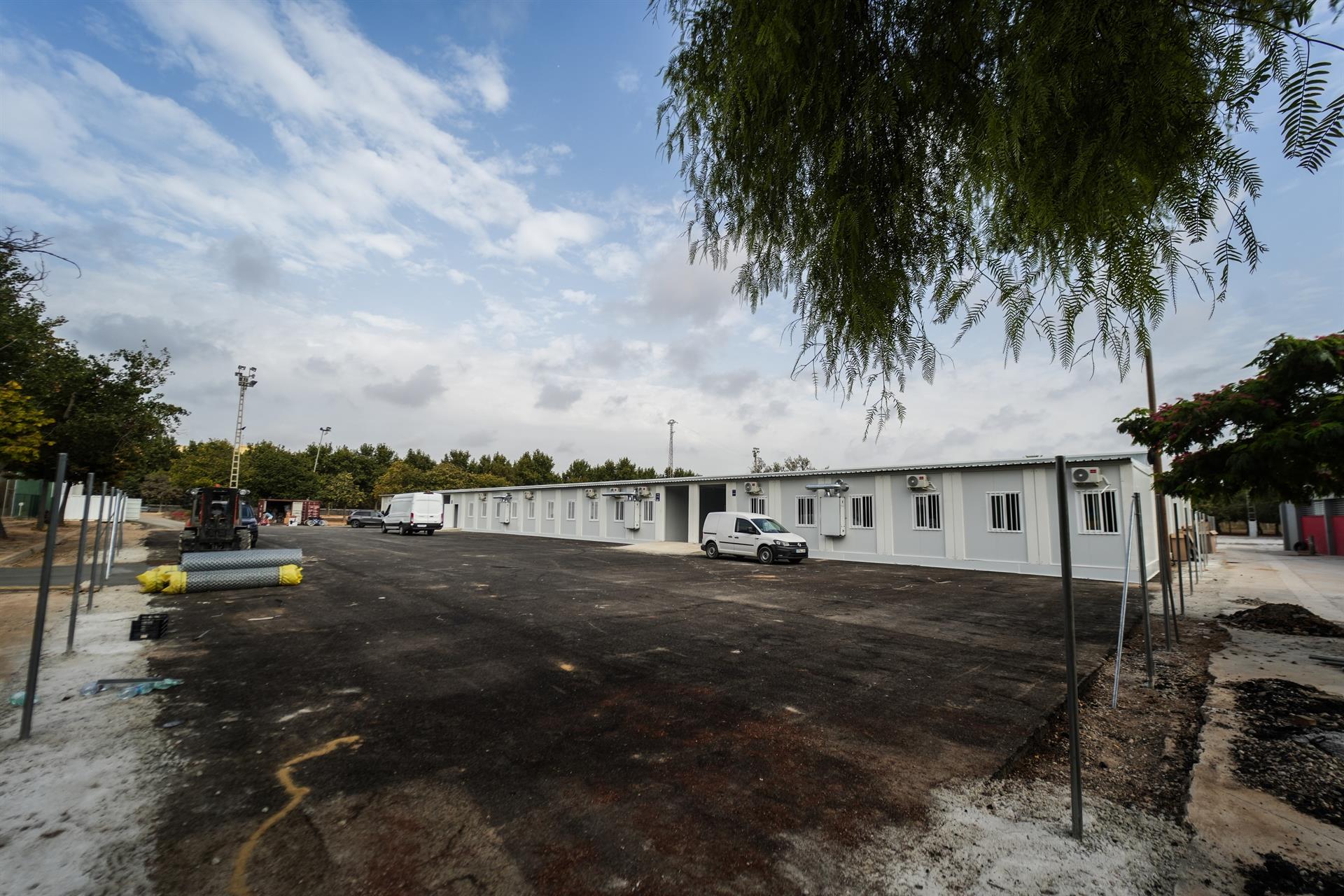 Escola provisional en obres després de la dana, en una imatge d'arxiu