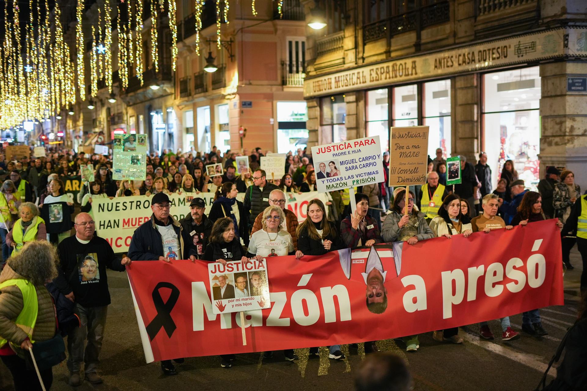 Manifestació convocada amb el lema 'Mazón a presó', el 29 de novembre del 2025, a València | Jorge Gil | EP