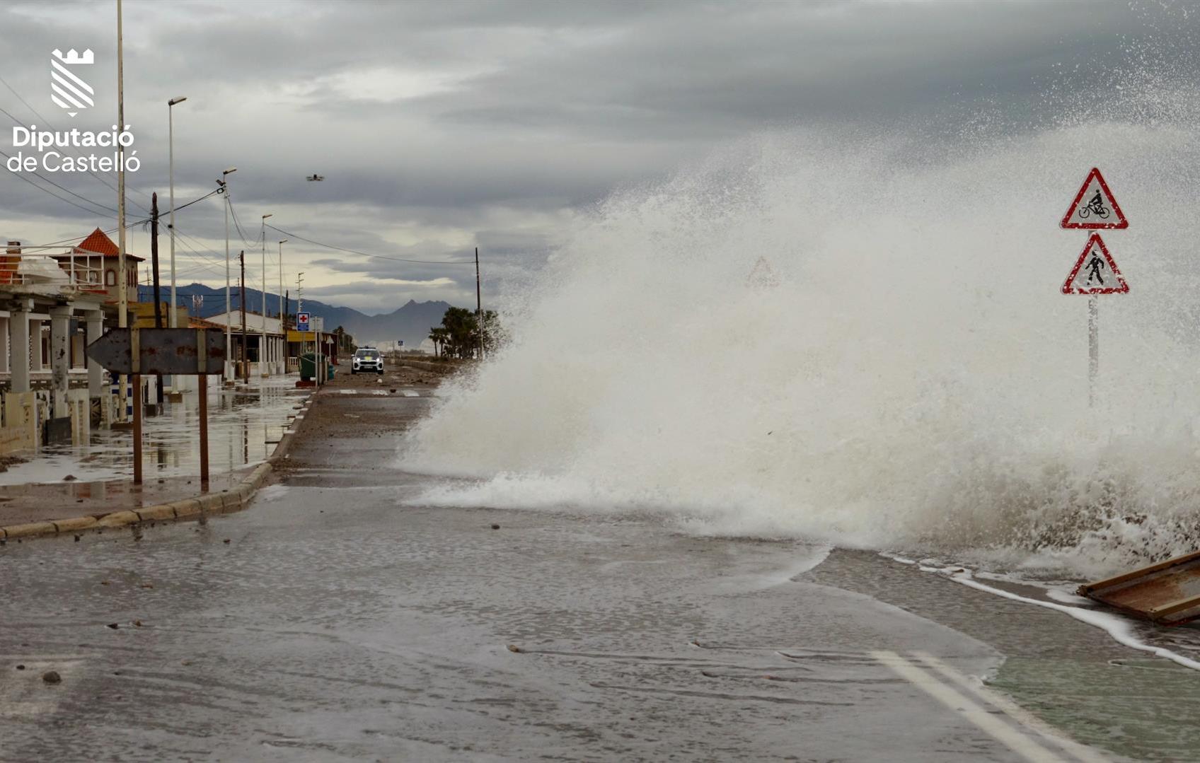 Temporal marítim a la platja d'Almassora