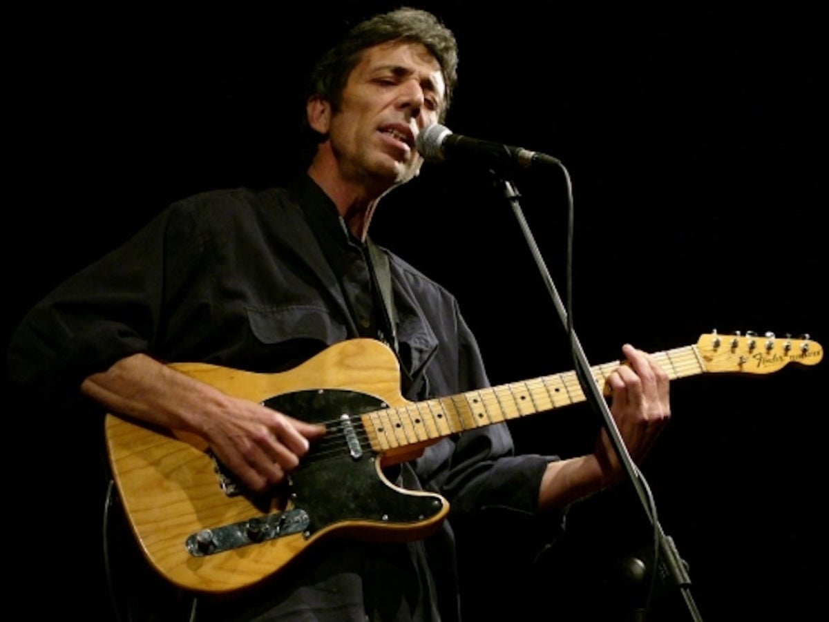 Divendres va morir, als 76 anys, el cantautor d'Alginet, Remigi Palmero