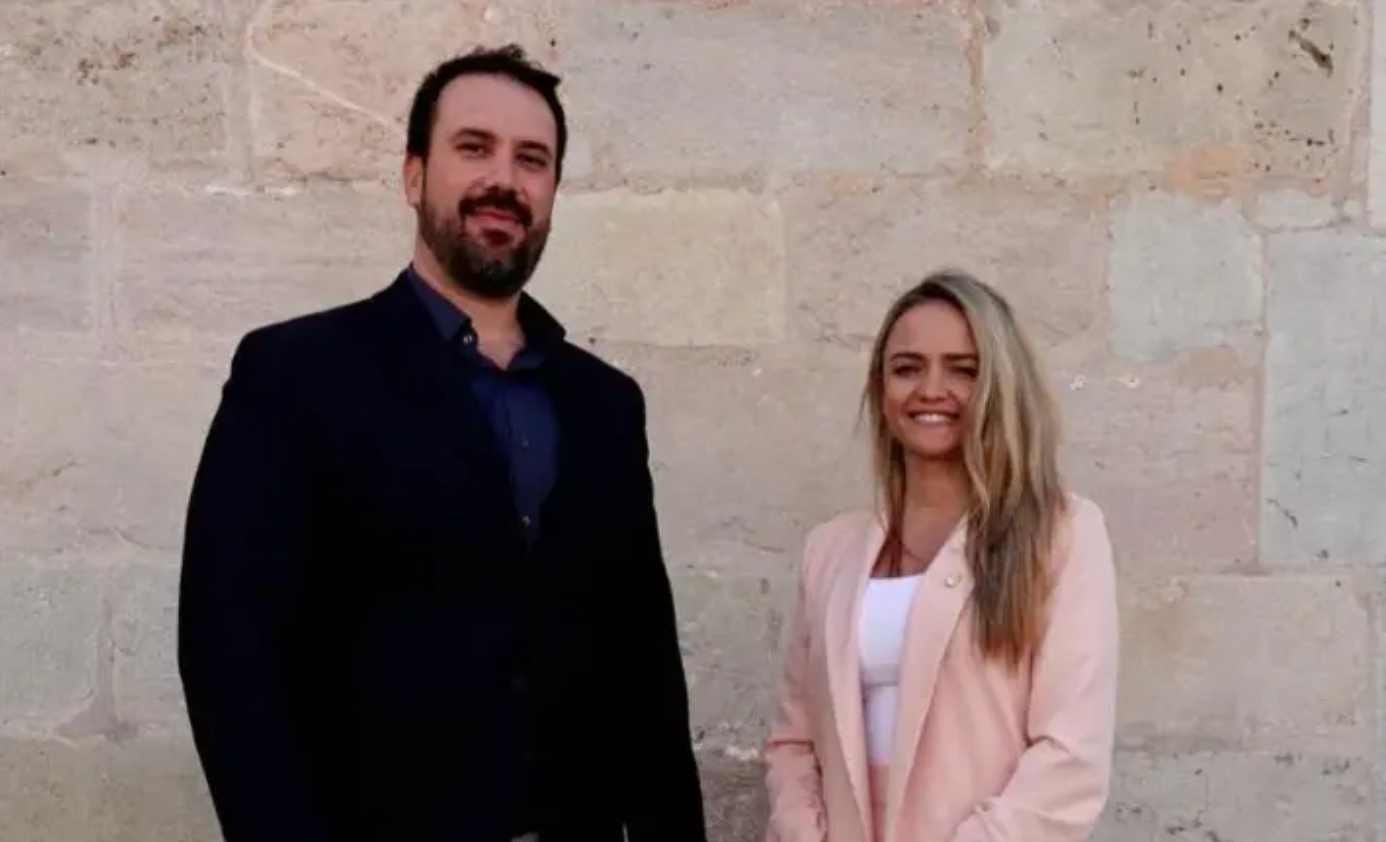 Els fins ara regidors de Compromís a Borriana, Jorge Alarcón Fàbrega i Carla Gascó