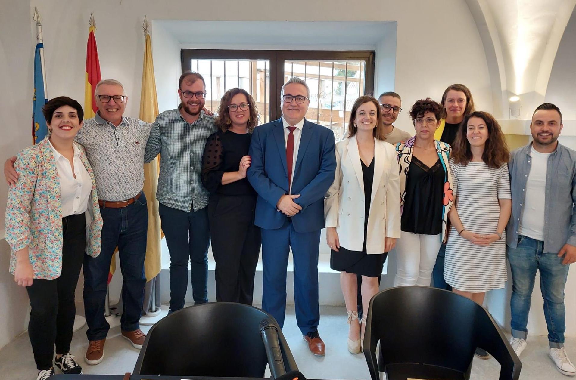 Signatura del Pacte del Molí el juny de 2023 entre PSPV i Som Ibi-Compromís | Ajuntament d'Ibi