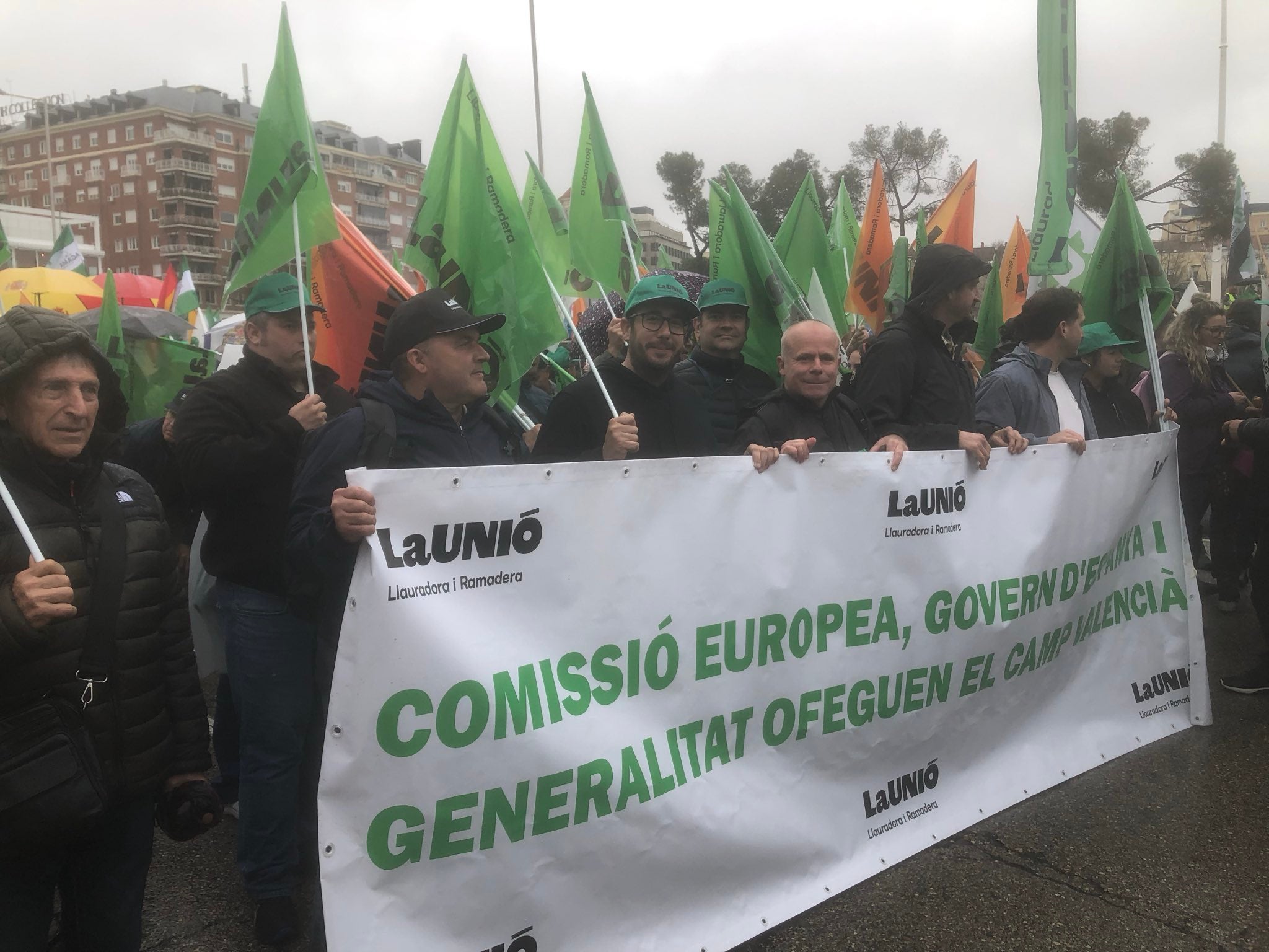 La pancarta de la Unió Llauradora a la manifestació de Madrid
