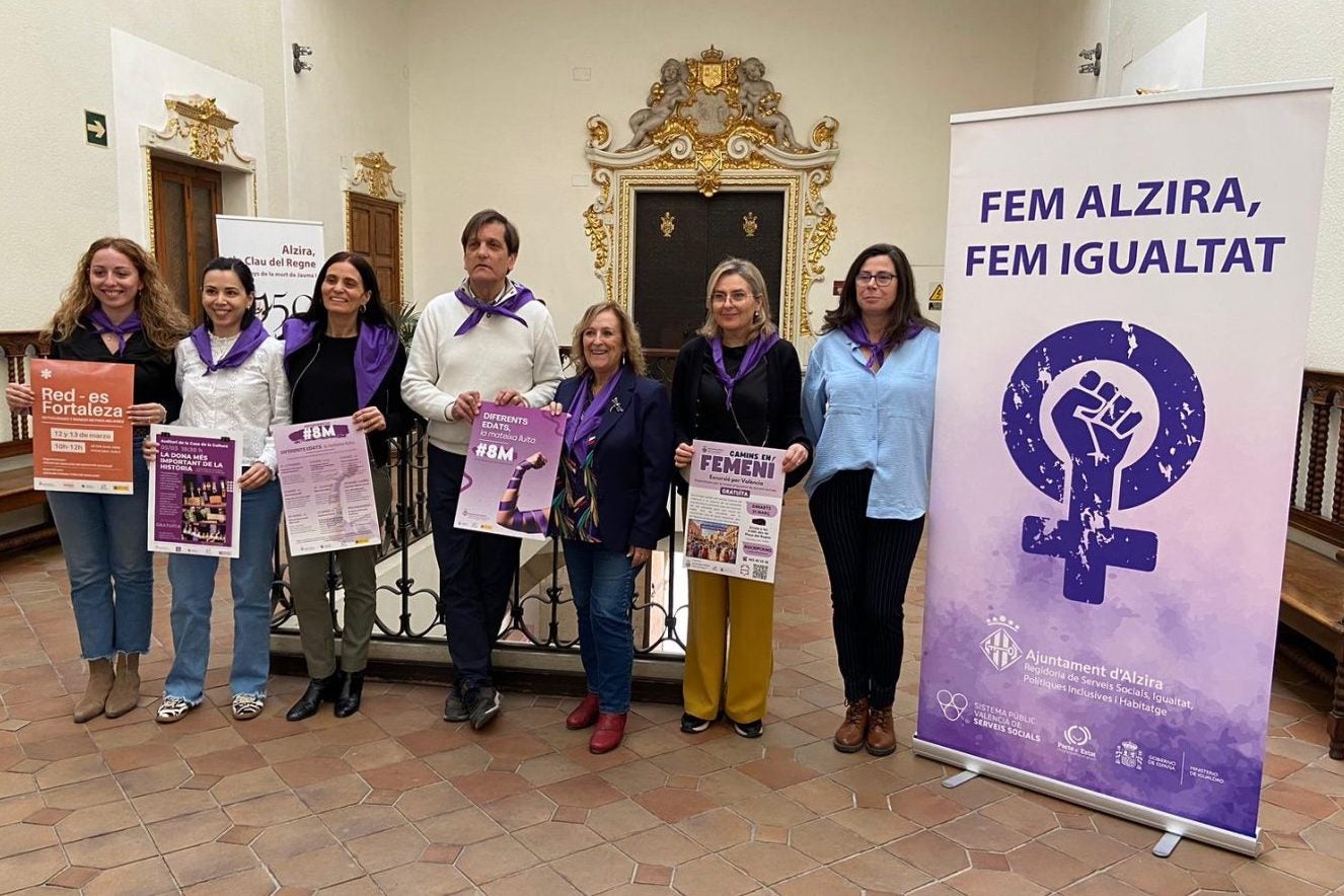 Presentació a l'Ajuntament d'Alzira de la programació del 8M